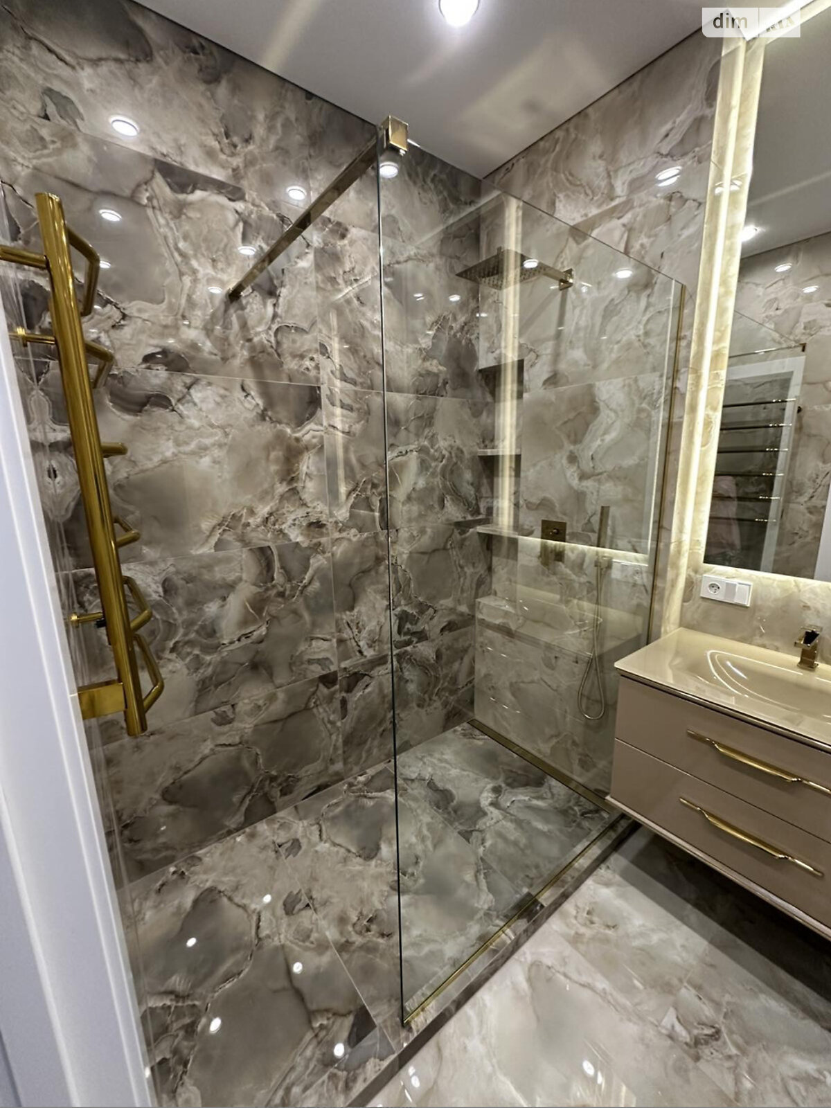 Продаж чотирикімнатної квартири в Одесі, на вул. Генуезька 1Е корпус 1, район Аркадія фото 1 Продаж чотирикімнатної квартири в Одесі, на вул. Генуезька 1Е корпус 1, район Аркадія фото 1