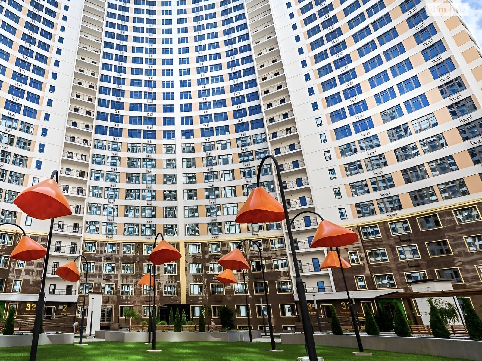 Продажа трехкомнатной квартиры в Одессе, на пер. Каманина, район Аркадия фото 1 Продажа трехкомнатной квартиры в Одессе, на пер. Каманина, район Аркадия фото 1