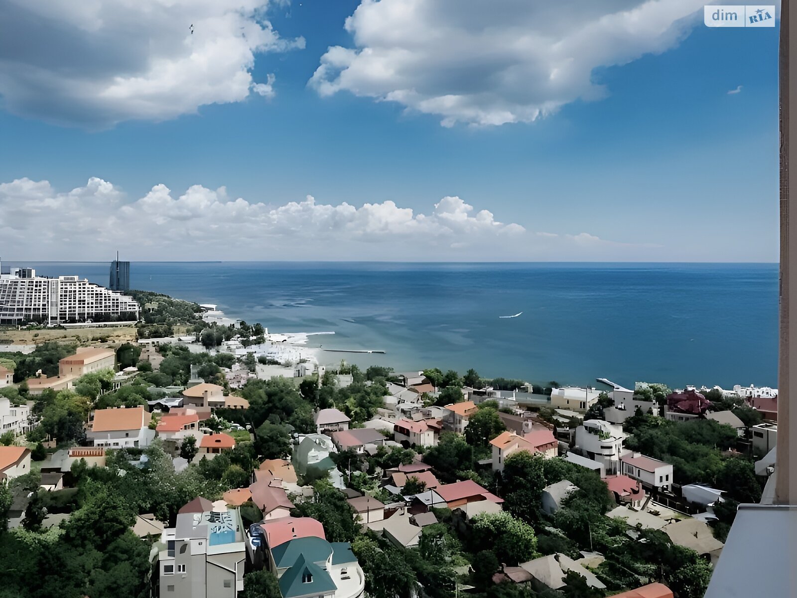 Продажа трехкомнатной квартиры в Одессе, на пер. Каманина, район Аркадия фото 1 Продажа трехкомнатной квартиры в Одессе, на пер. Каманина, район Аркадия фото 1