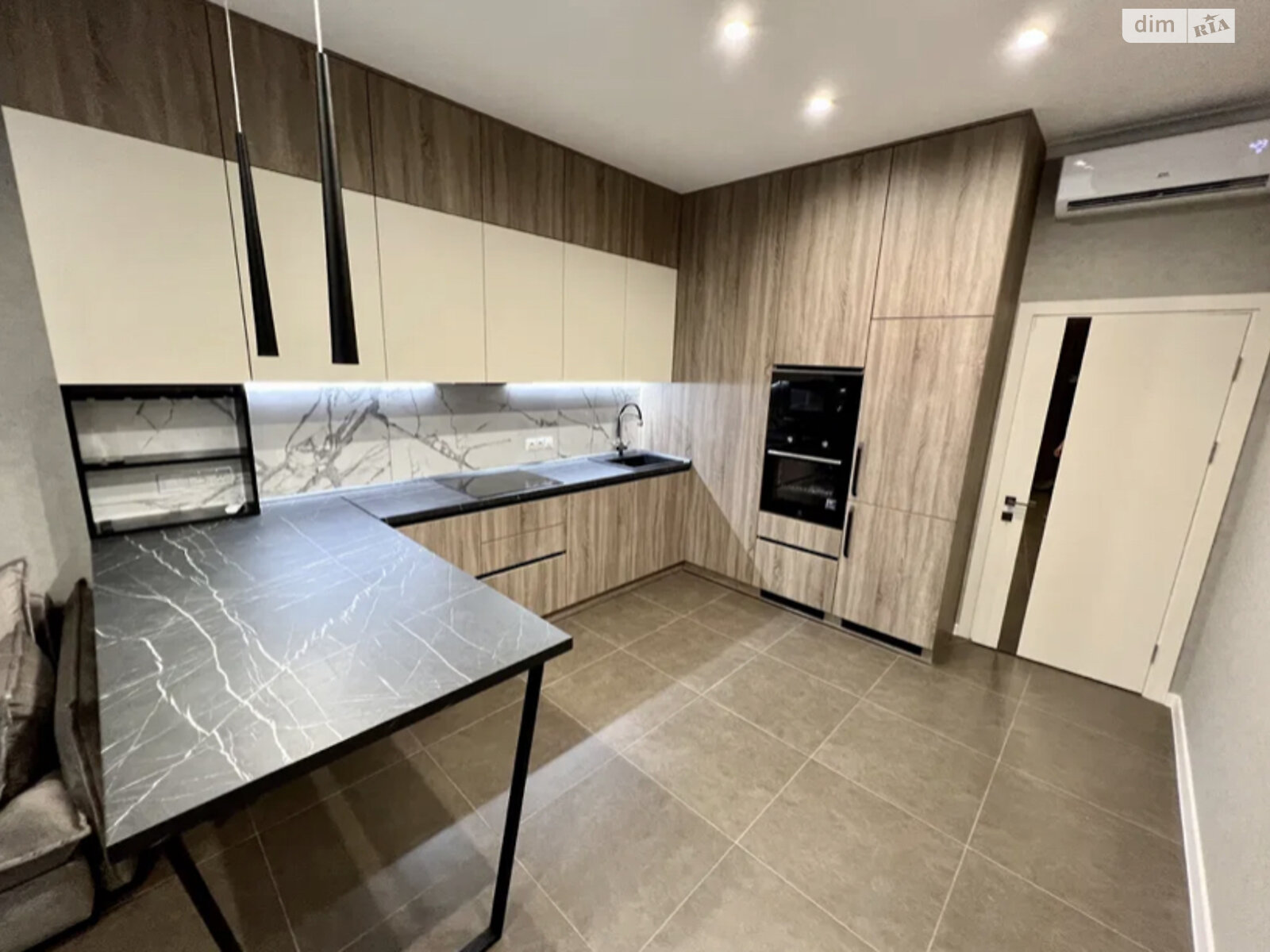 Продаж двокімнатної квартири в Одесі, на пров. Курортний, район Аркадія фото 1 Продаж двокімнатної квартири в Одесі, на пров. Курортний, район Аркадія фото 1