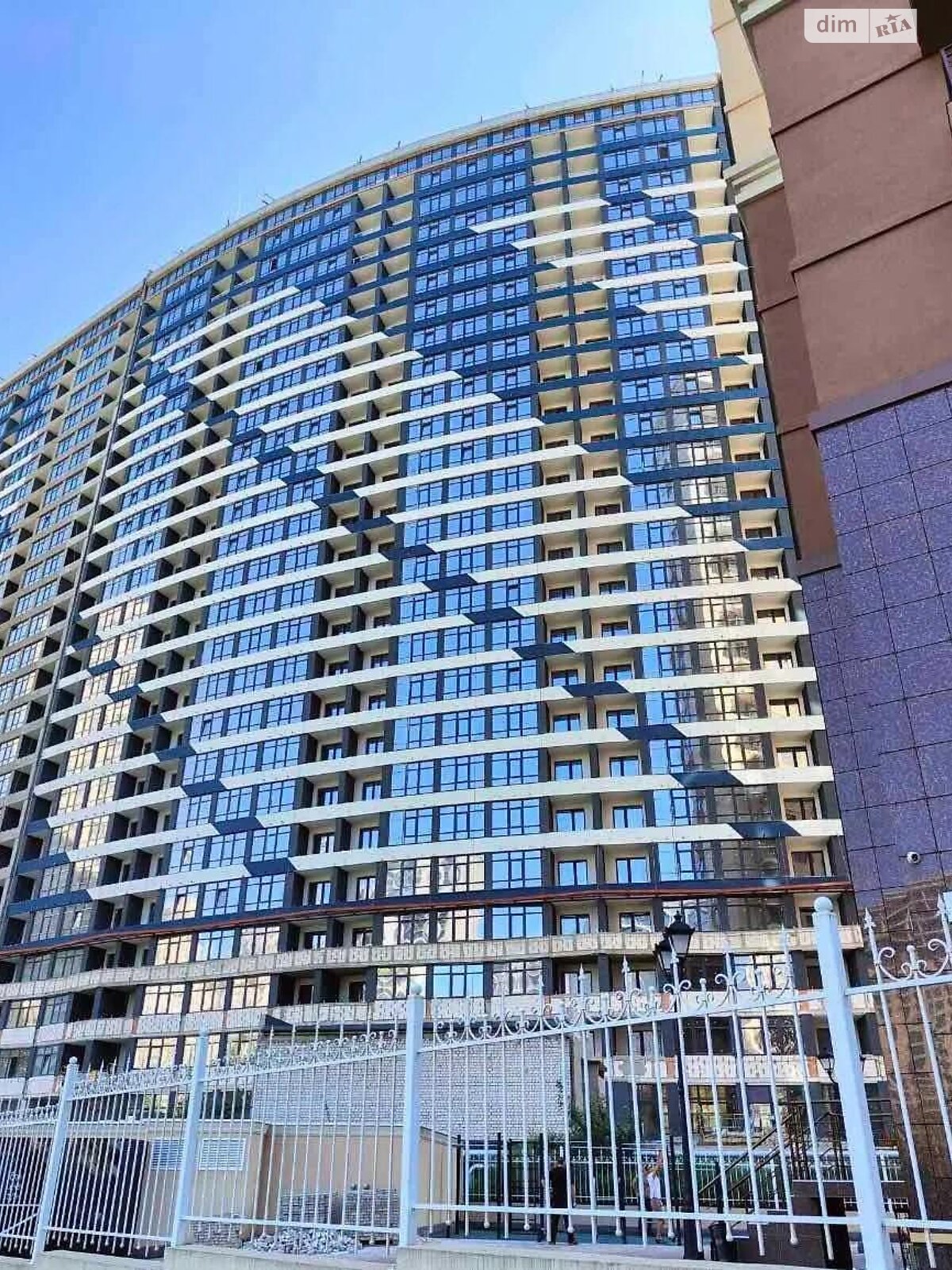 Продажа однокомнатной квартиры в Одессе, на пер. Курортный 2, район Аркадия фото 1 Продажа однокомнатной квартиры в Одессе, на пер. Курортный 2, район Аркадия фото 1