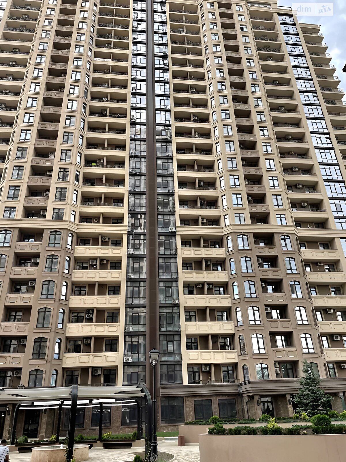 Продажа трехкомнатной квартиры в Одессе, на пер. Курортный 1, район Аркадия фото 1 Продажа трехкомнатной квартиры в Одессе, на пер. Курортный 1, район Аркадия фото 1