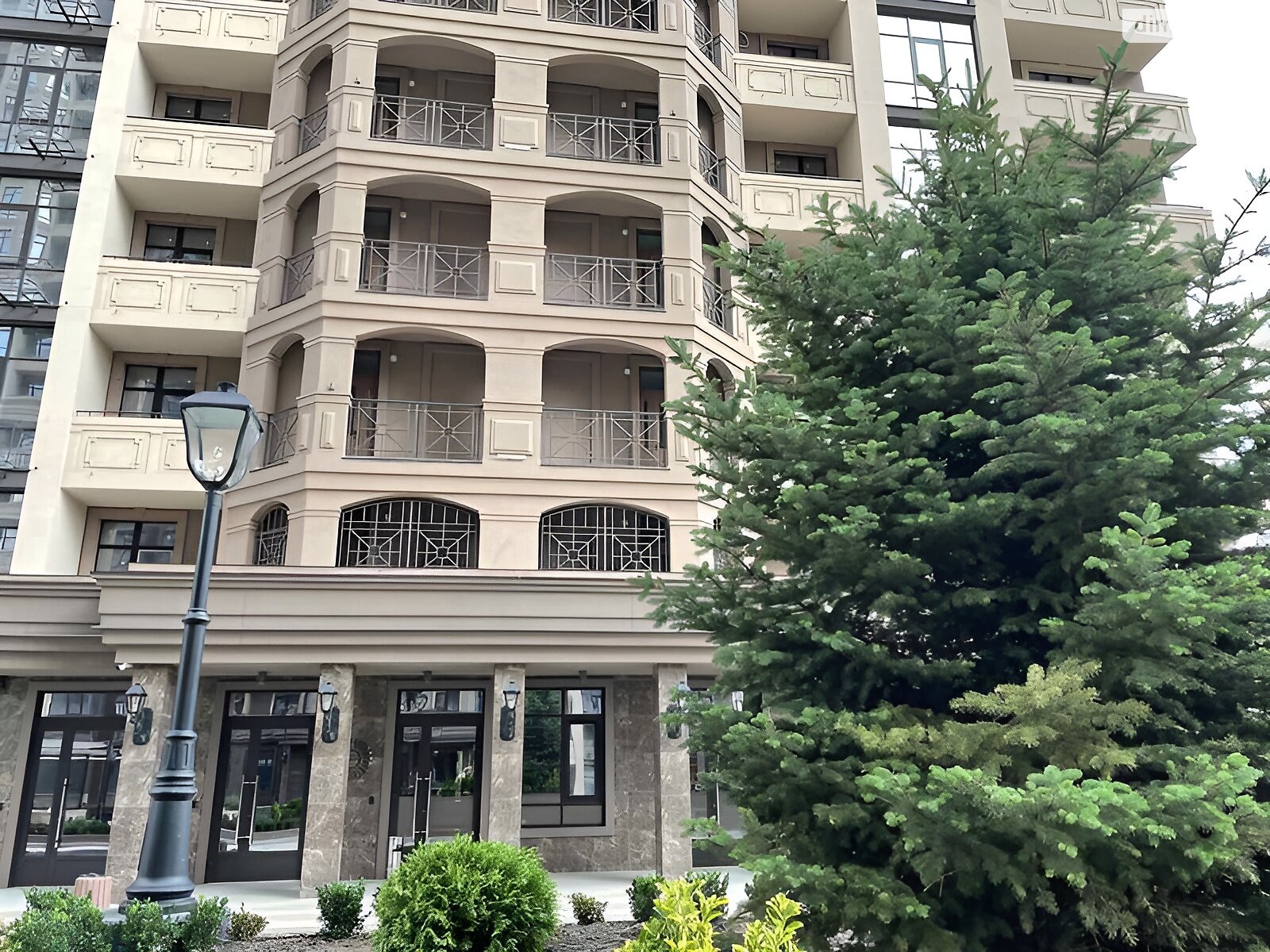 Продажа трехкомнатной квартиры в Одессе, на пер. Курортный 1, район Аркадия фото 1 Продажа трехкомнатной квартиры в Одессе, на пер. Курортный 1, район Аркадия фото 1
