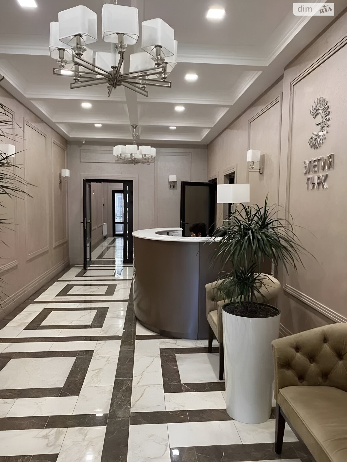Продажа трехкомнатной квартиры в Одессе, на пер. Курортный 1, район Аркадия фото 1 Продажа трехкомнатной квартиры в Одессе, на пер. Курортный 1, район Аркадия фото 1