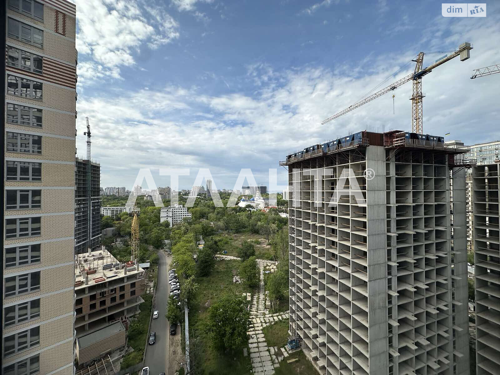 Продаж трикімнатної квартири в Одесі, на пров. Курортний, район Аркадія фото 1 Продаж трикімнатної квартири в Одесі, на пров. Курортний, район Аркадія фото 1