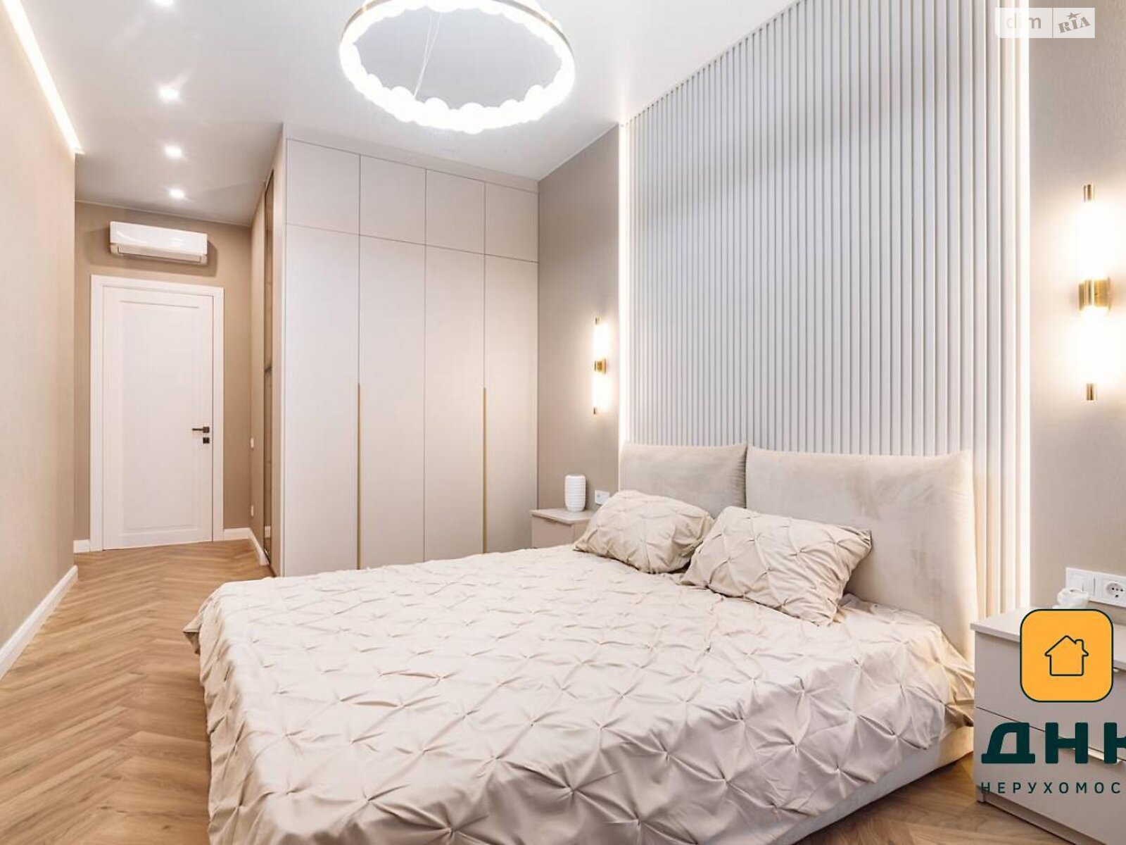 Продажа трехкомнатной квартиры в Одессе, на пер. Курортный 1, район Аркадия фото 1 Продажа трехкомнатной квартиры в Одессе, на пер. Курортный 1, район Аркадия фото 1