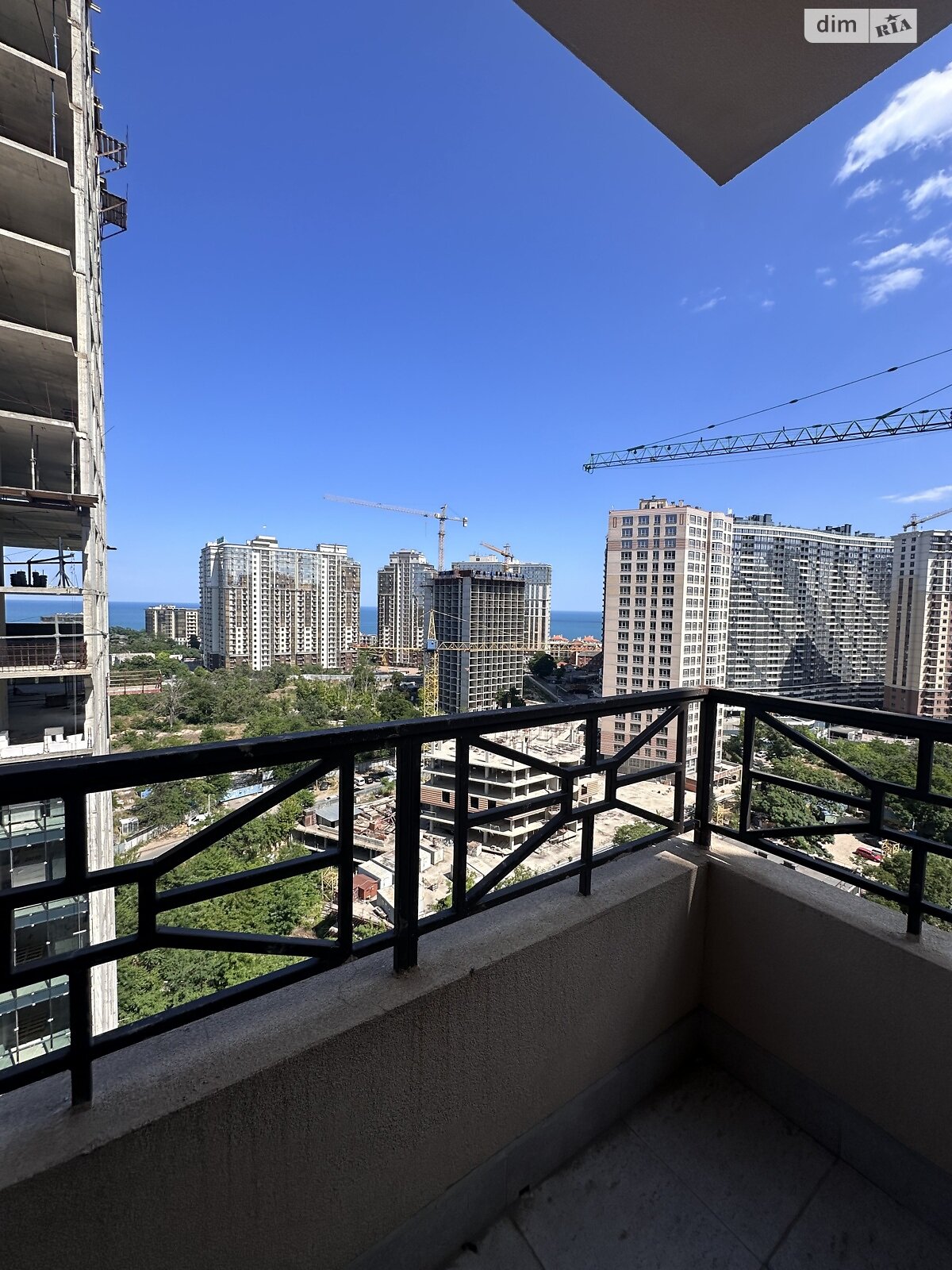 Продажа трехкомнатной квартиры в Одессе, на пер. Курортный 1Б, кв. 82, район Аркадия фото 1 Продажа трехкомнатной квартиры в Одессе, на пер. Курортный 1Б, кв. 82, район Аркадия фото 1