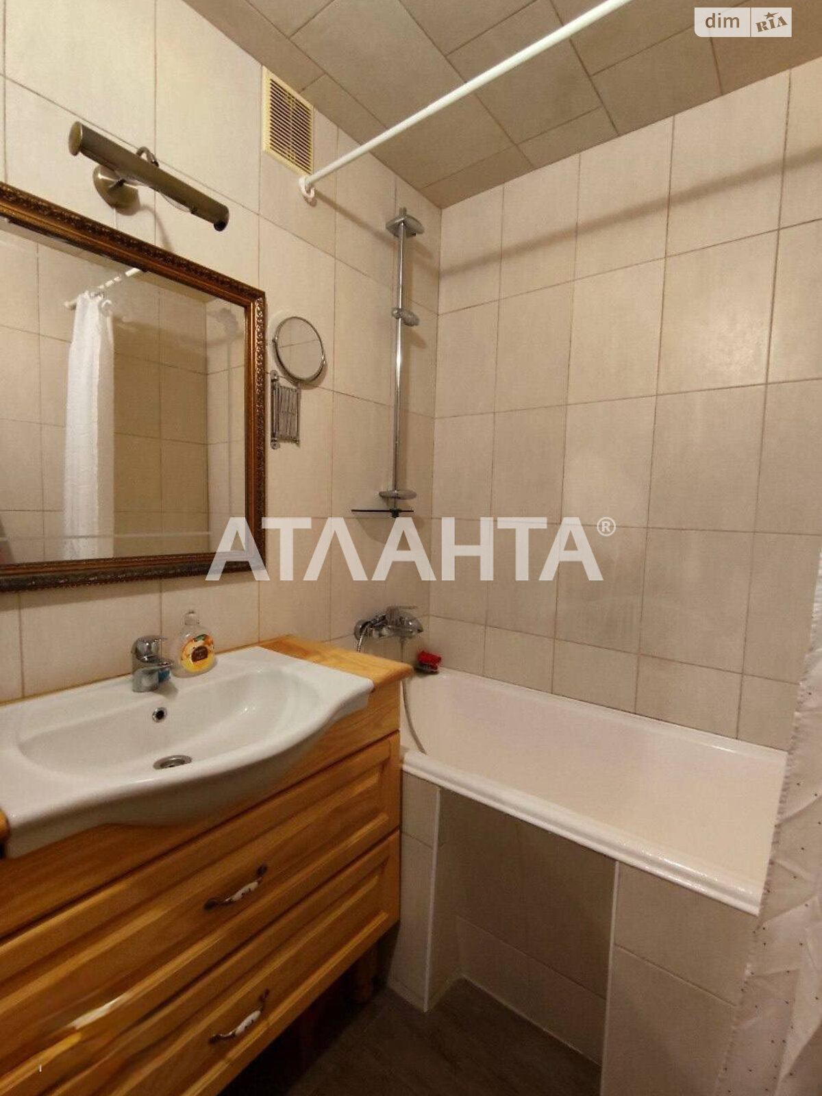 Продаж трикімнатної квартири в Одесі, на вул. Леваневського, район Аркадія фото 1 Продаж трикімнатної квартири в Одесі, на вул. Леваневського, район Аркадія фото 1