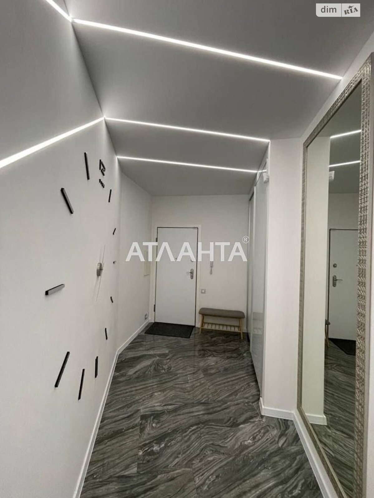 Продаж трикімнатної квартири в Одесі, на вул. Літературна 1А, район Аркадія фото 2 Продаж трикімнатної квартири в Одесі, на вул. Літературна 1А, район Аркадія фото 2