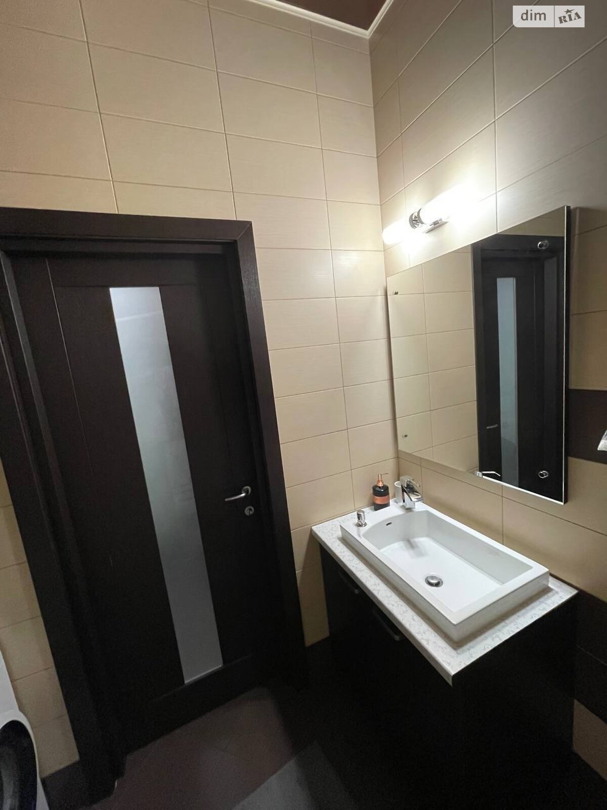 Продаж однокімнатної квартири в Одесі, на вул. Літературна 1А, район Аркадія фото 1 Продаж однокімнатної квартири в Одесі, на вул. Літературна 1А, район Аркадія фото 1
