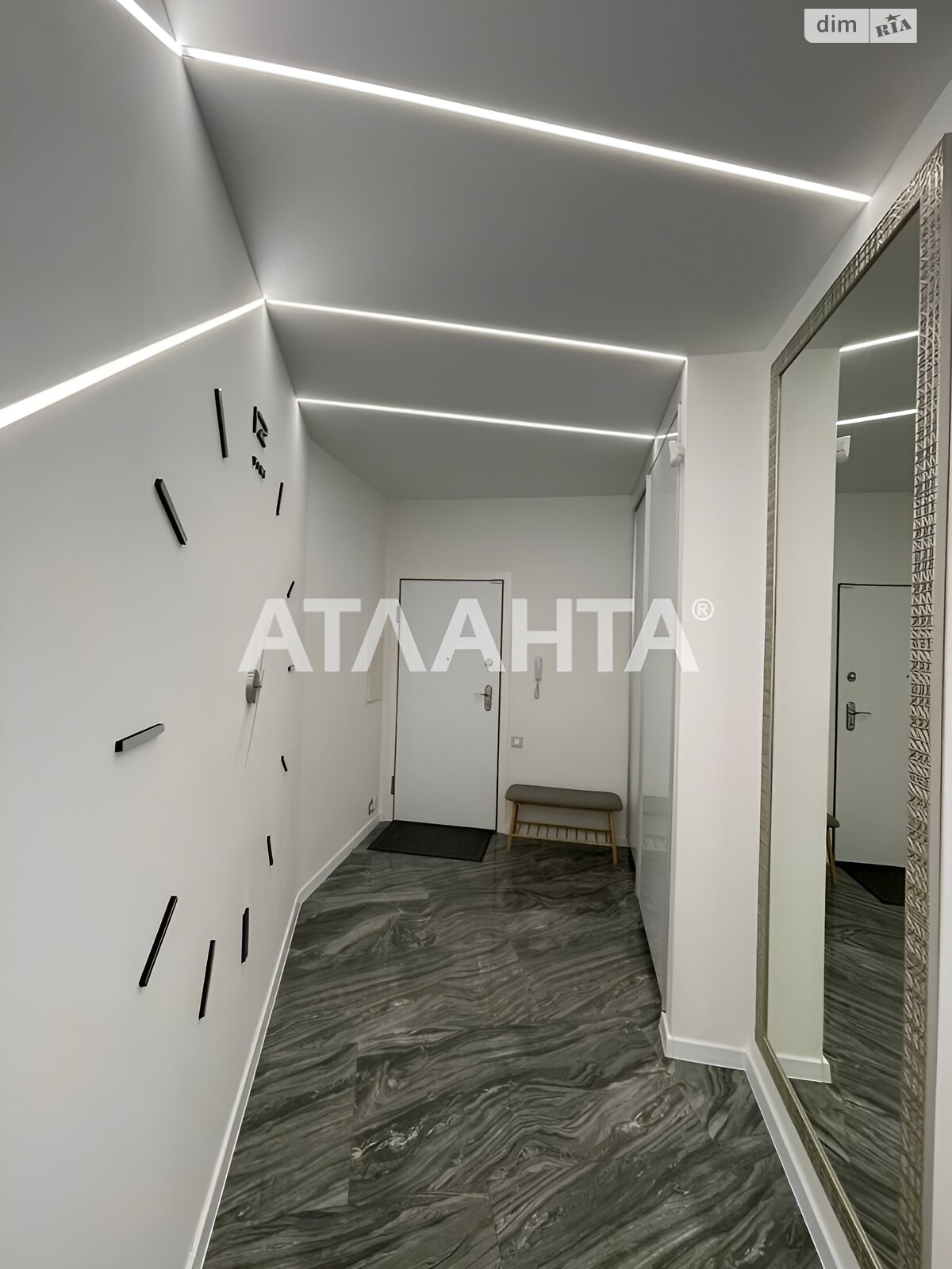 Продаж трикімнатної квартири в Одесі, на вул. Літературна 1А, район Аркадія фото 2 Продаж трикімнатної квартири в Одесі, на вул. Літературна 1А, район Аркадія фото 2