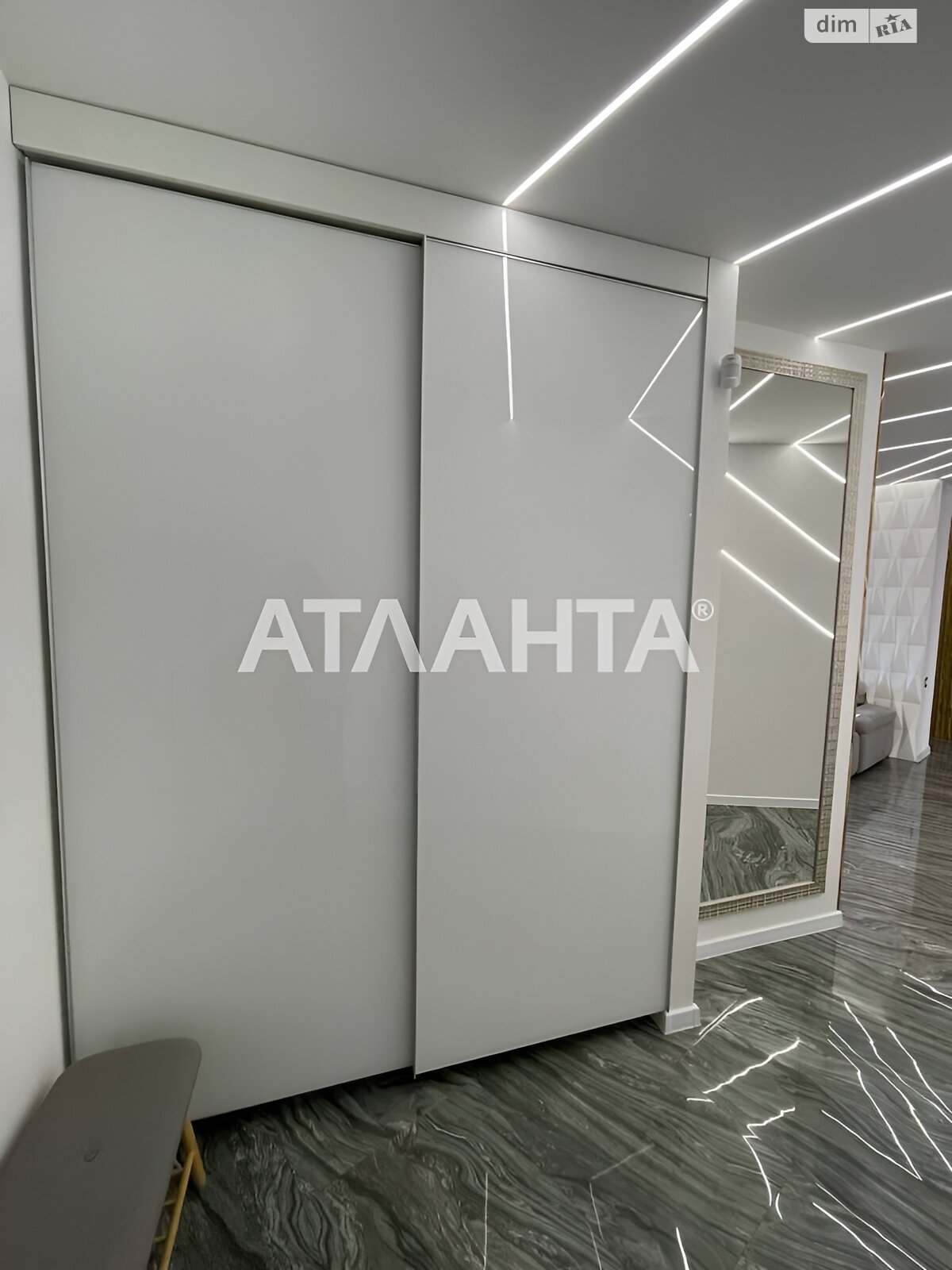 Продаж трикімнатної квартири в Одесі, на вул. Літературна 1А, район Аркадія фото 2 Продаж трикімнатної квартири в Одесі, на вул. Літературна 1А, район Аркадія фото 2