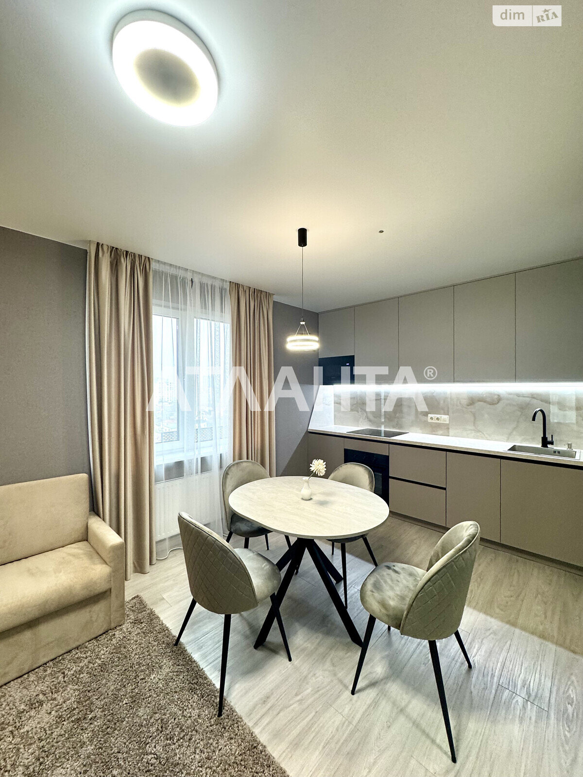 Продажа однокомнатной квартиры в Одессе, на ул. Литературная, район Аркадия фото 1