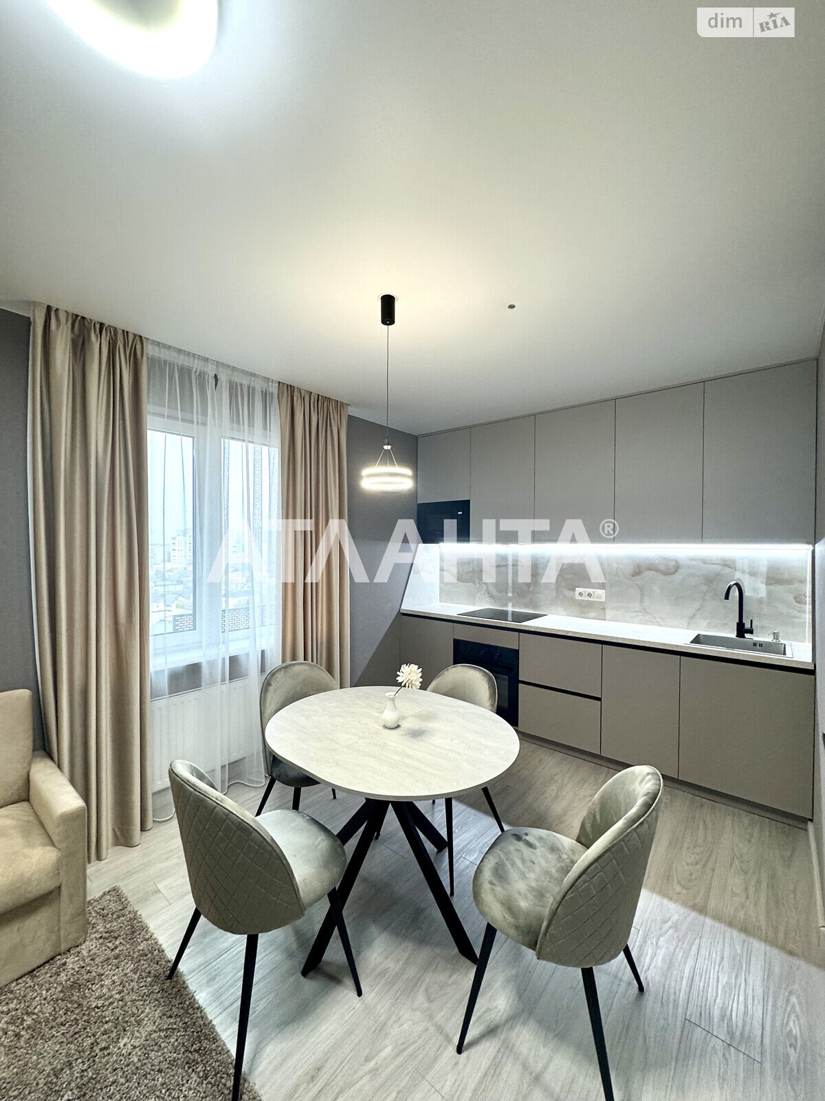 Продажа однокомнатной квартиры в Одессе, на ул. Литературная, район Аркадия фото 1