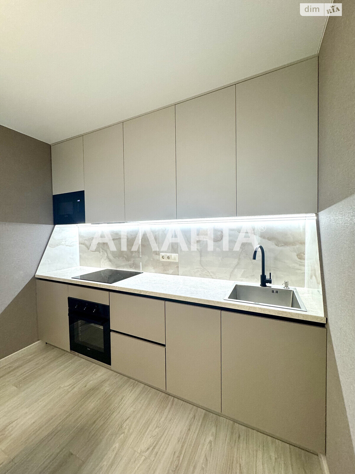 Продажа однокомнатной квартиры в Одессе, на ул. Литературная, район Аркадия фото 1