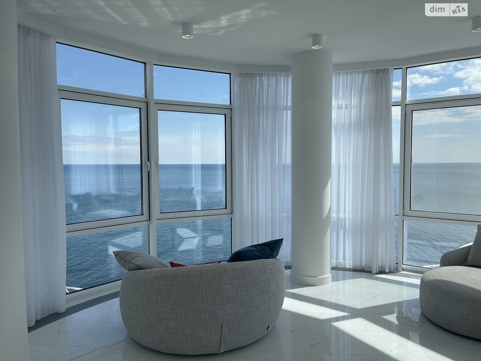 Продаж трикімнатної квартири в Одесі, на пров. Морехідний, район Аркадія фото 1 Продаж трикімнатної квартири в Одесі, на пров. Морехідний, район Аркадія фото 1