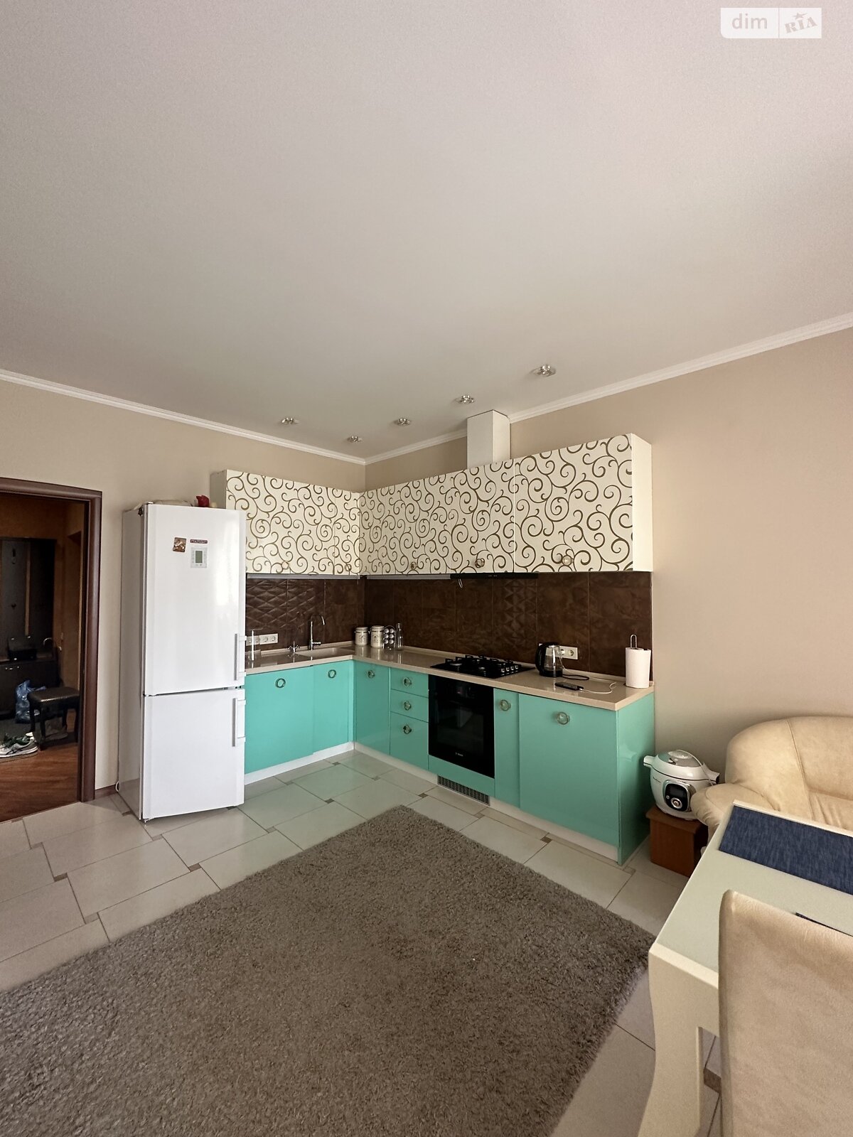 Продаж трикімнатної квартири в Одесі, на вул. Сонячна 1Б, район Приморський фото 1 Продаж трикімнатної квартири в Одесі, на вул. Сонячна 1Б, район Приморський фото 1