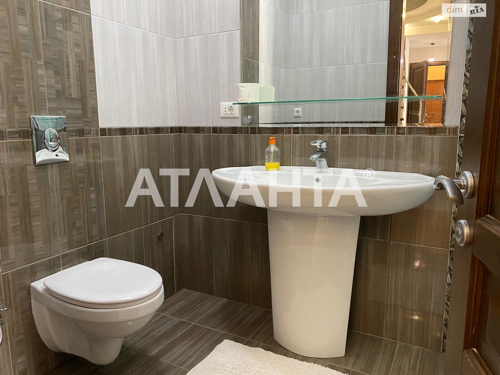Продажа четырехкомнатной квартиры в Одессе, на ул. Солнечная, район Аркадия фото 1 Продажа четырехкомнатной квартиры в Одессе, на ул. Солнечная, район Аркадия фото 1
