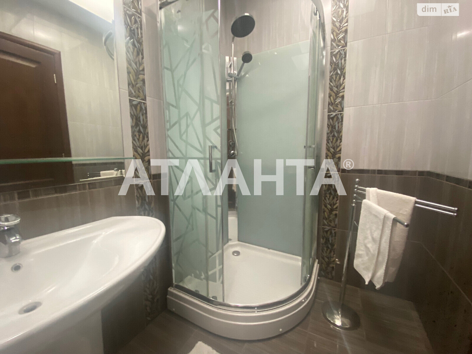 Продажа четырехкомнатной квартиры в Одессе, на ул. Солнечная, район Аркадия фото 1 Продажа четырехкомнатной квартиры в Одессе, на ул. Солнечная, район Аркадия фото 1