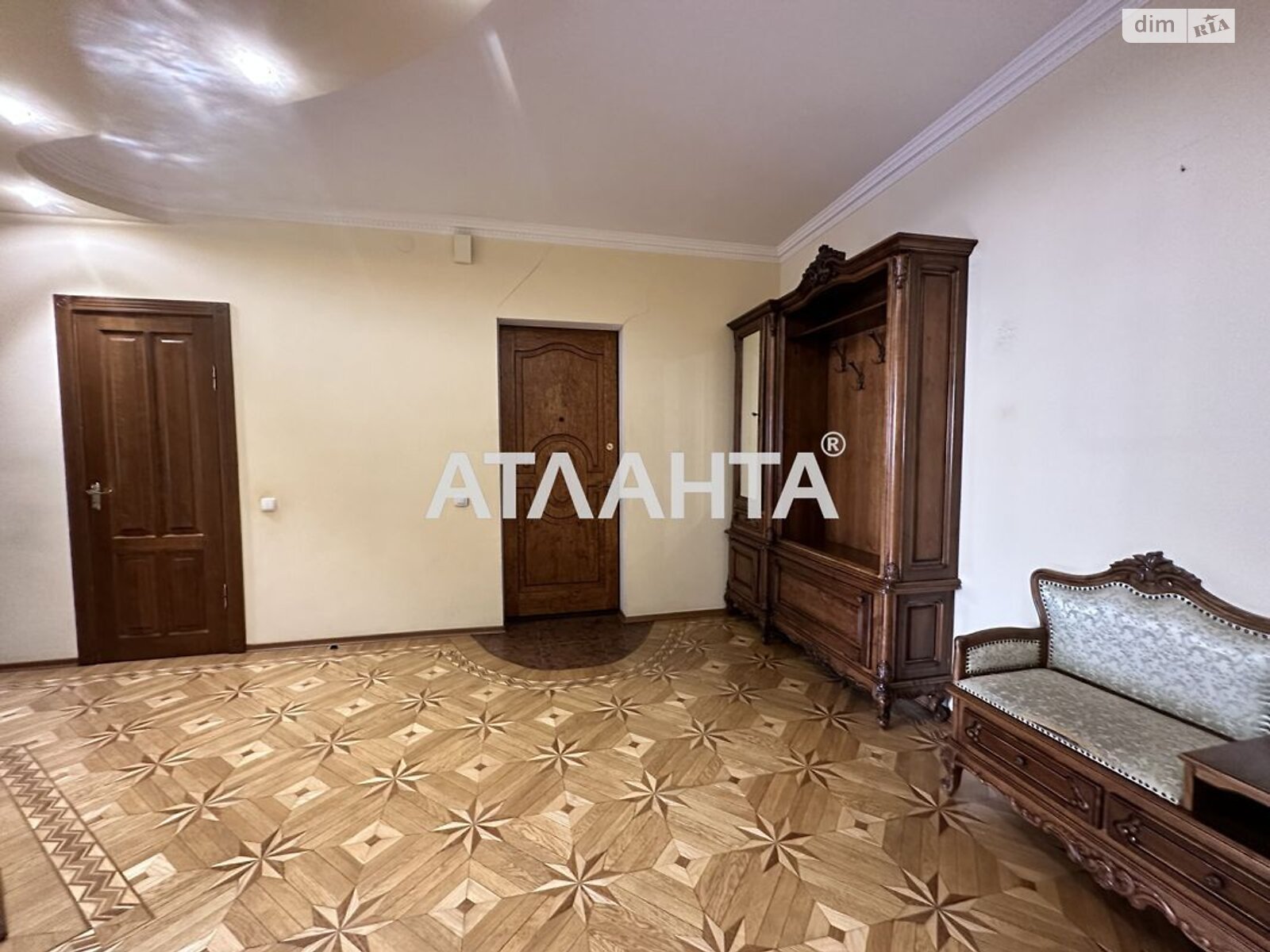 Продаж трикімнатної квартири в Одесі, на вул. Тіниста 15, район Аркадія фото 1