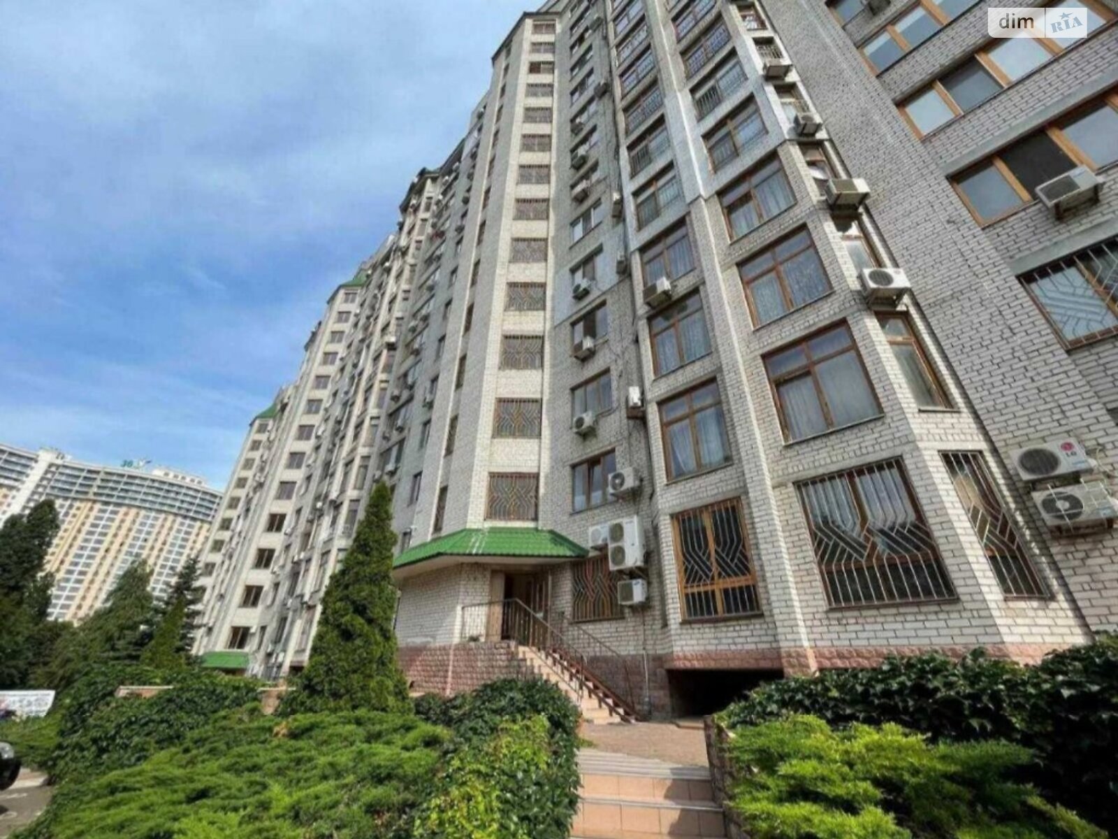Продажа трехкомнатной квартиры в Одессе, на ул. Тенистая 15, район Аркадия фото 1
