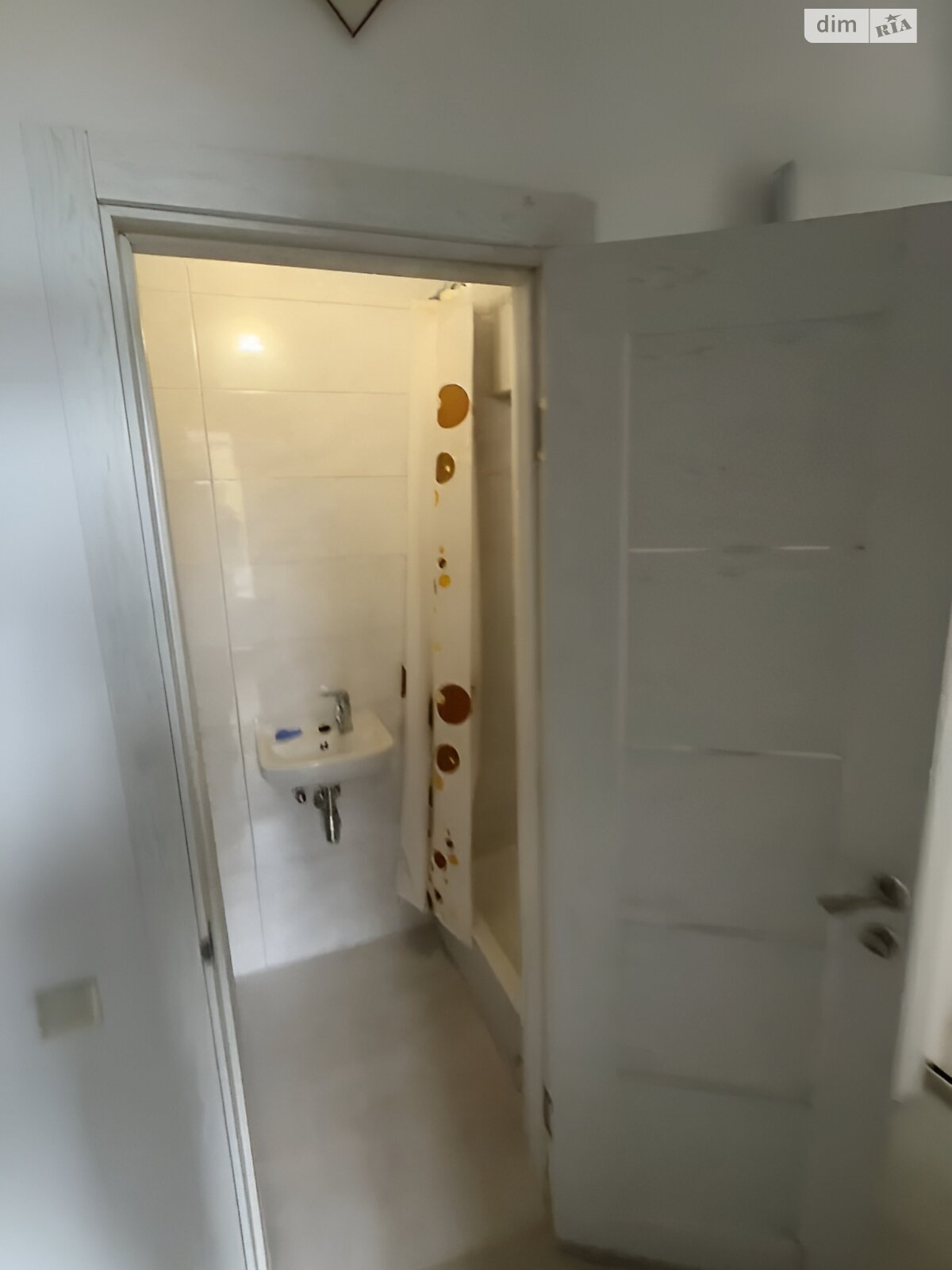Продажа трехкомнатной квартиры в Одессе, на ул. Базарная 102, фото 1 Продажа трехкомнатной квартиры в Одессе, на ул. Базарная 102, фото 1
