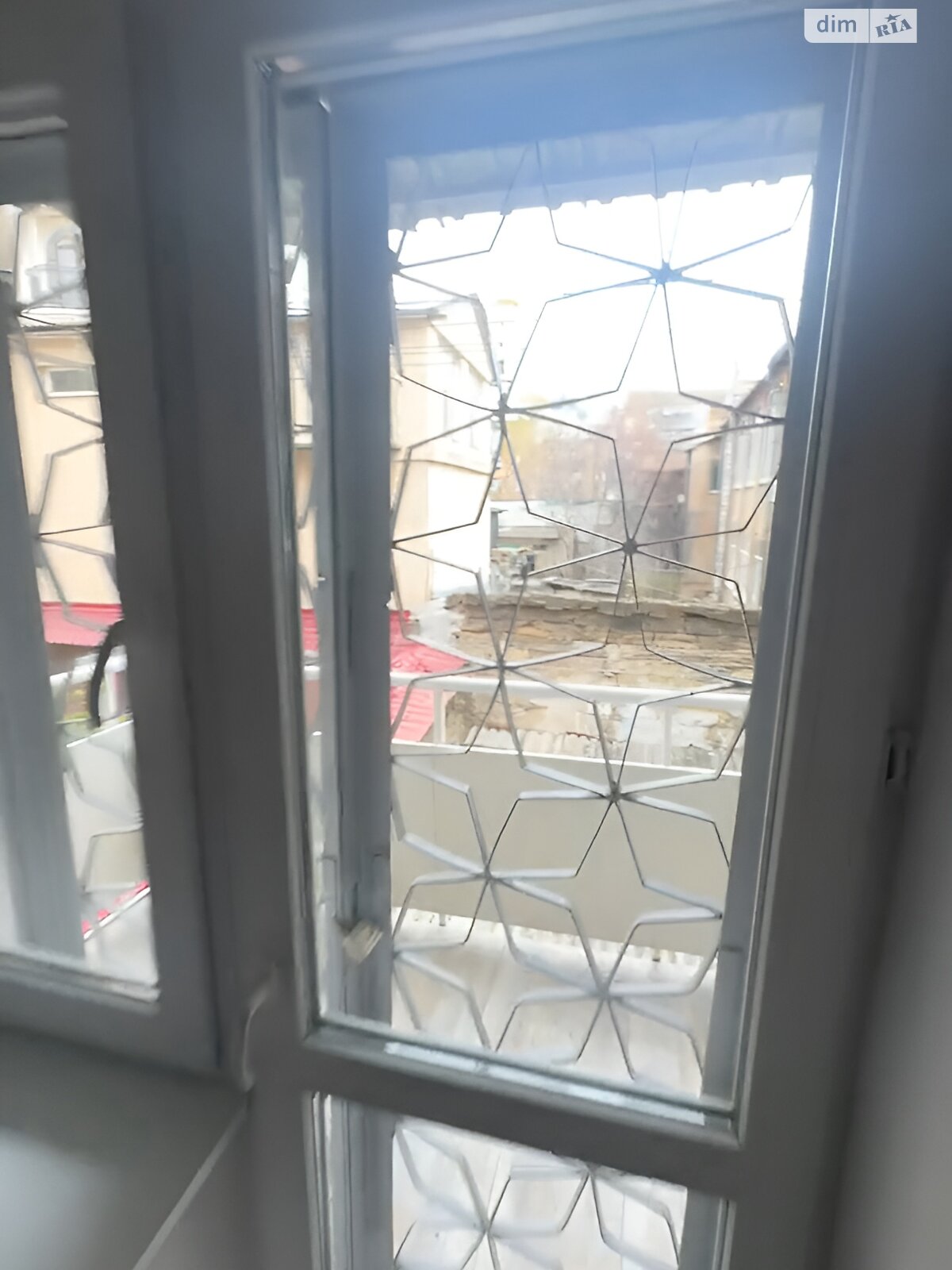 Продажа трехкомнатной квартиры в Одессе, на ул. Базарная 102, фото 1 Продажа трехкомнатной квартиры в Одессе, на ул. Базарная 102, фото 1
