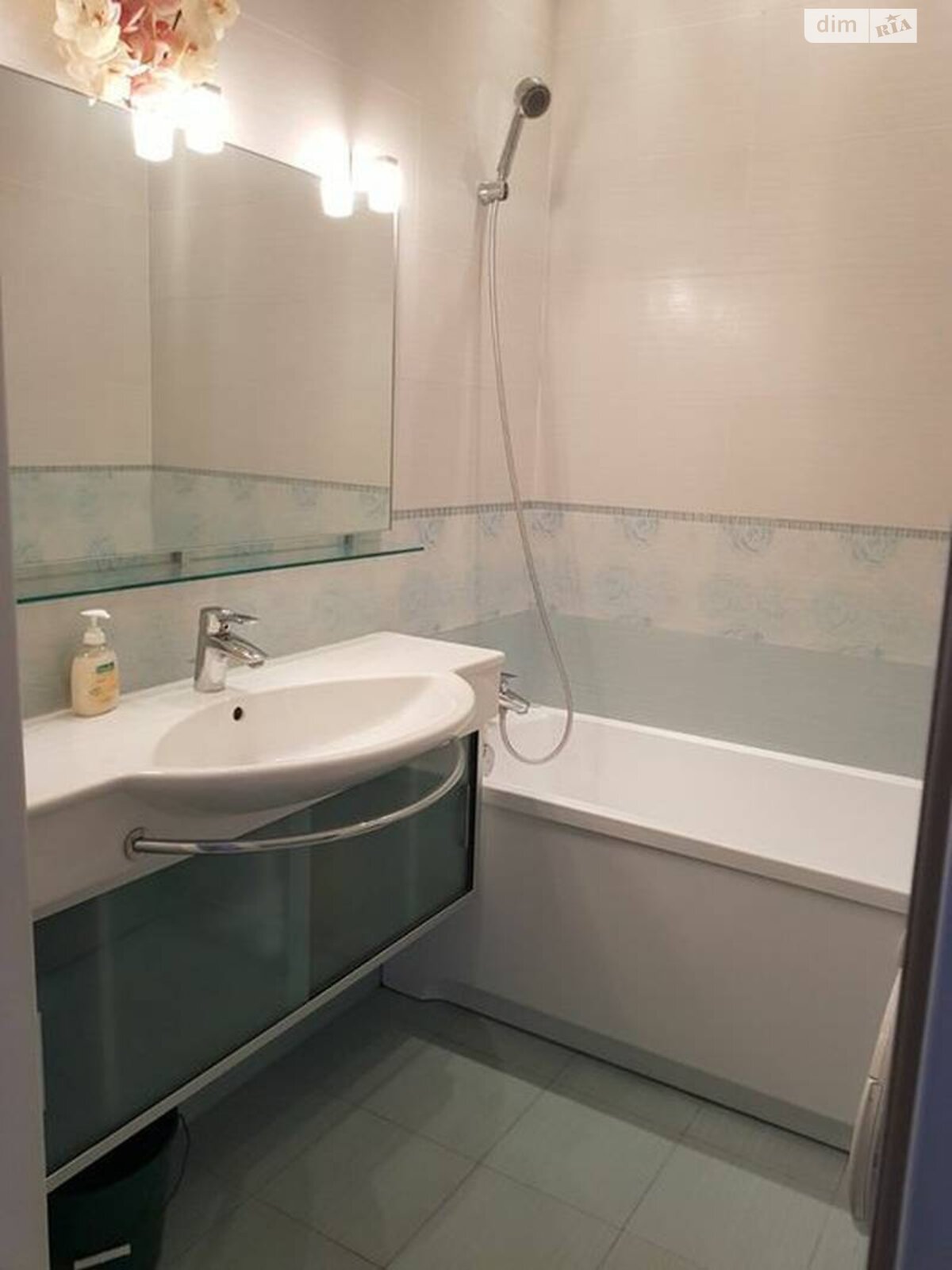 Продажа трехкомнатной квартиры в Одессе, на ул. Базарная 5/78, фото 1