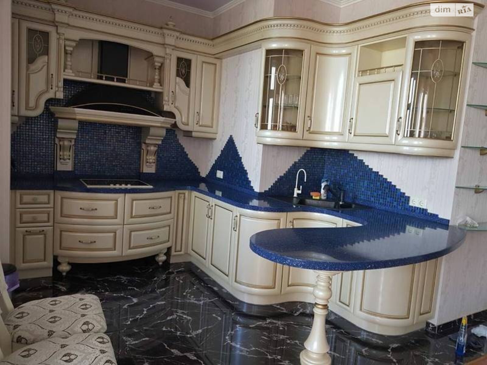 Продажа трехкомнатной квартиры в Одессе, на ул. Базарная 5/78, фото 1