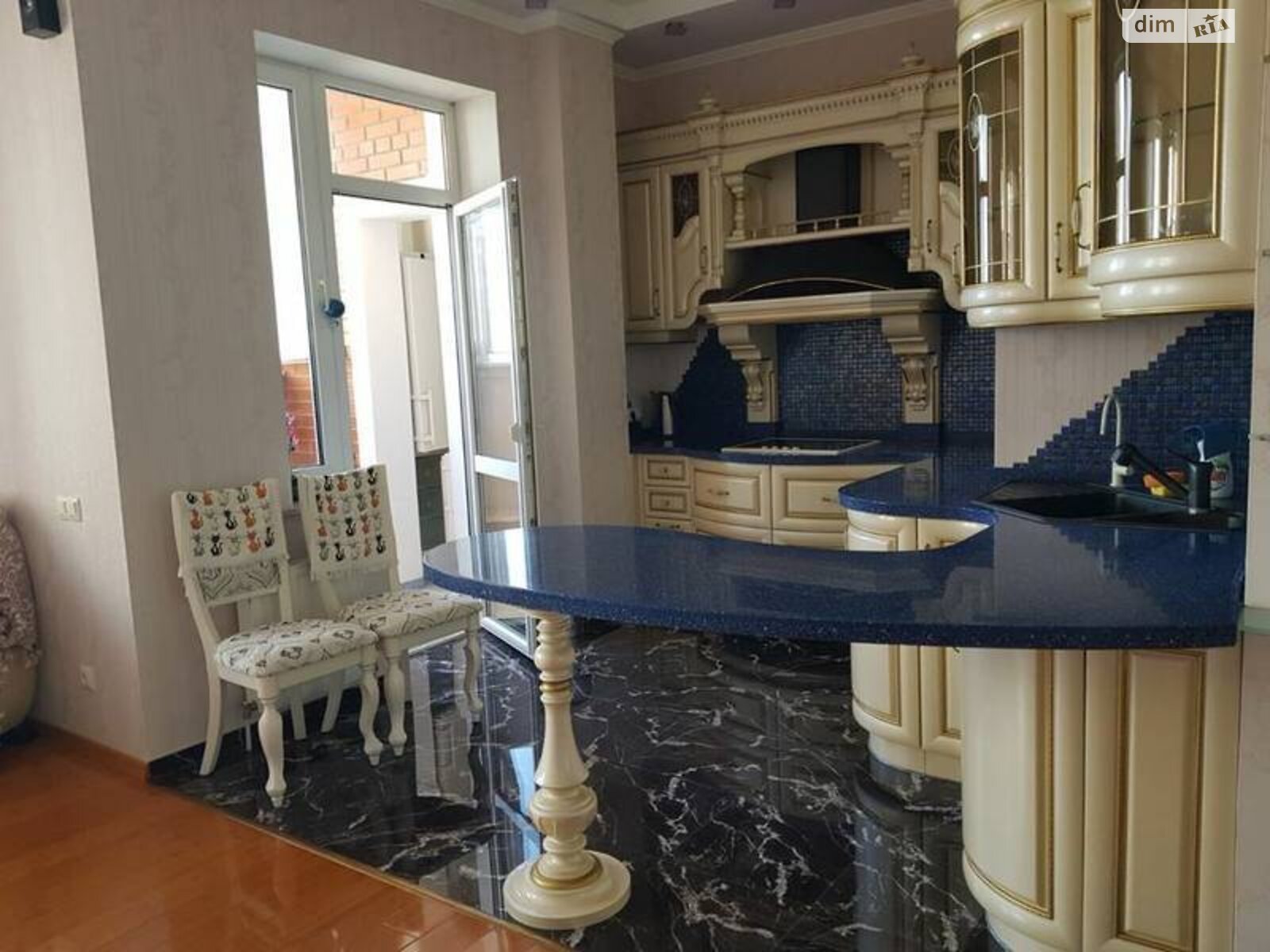 Продажа трехкомнатной квартиры в Одессе, на ул. Базарная 5/78, фото 1