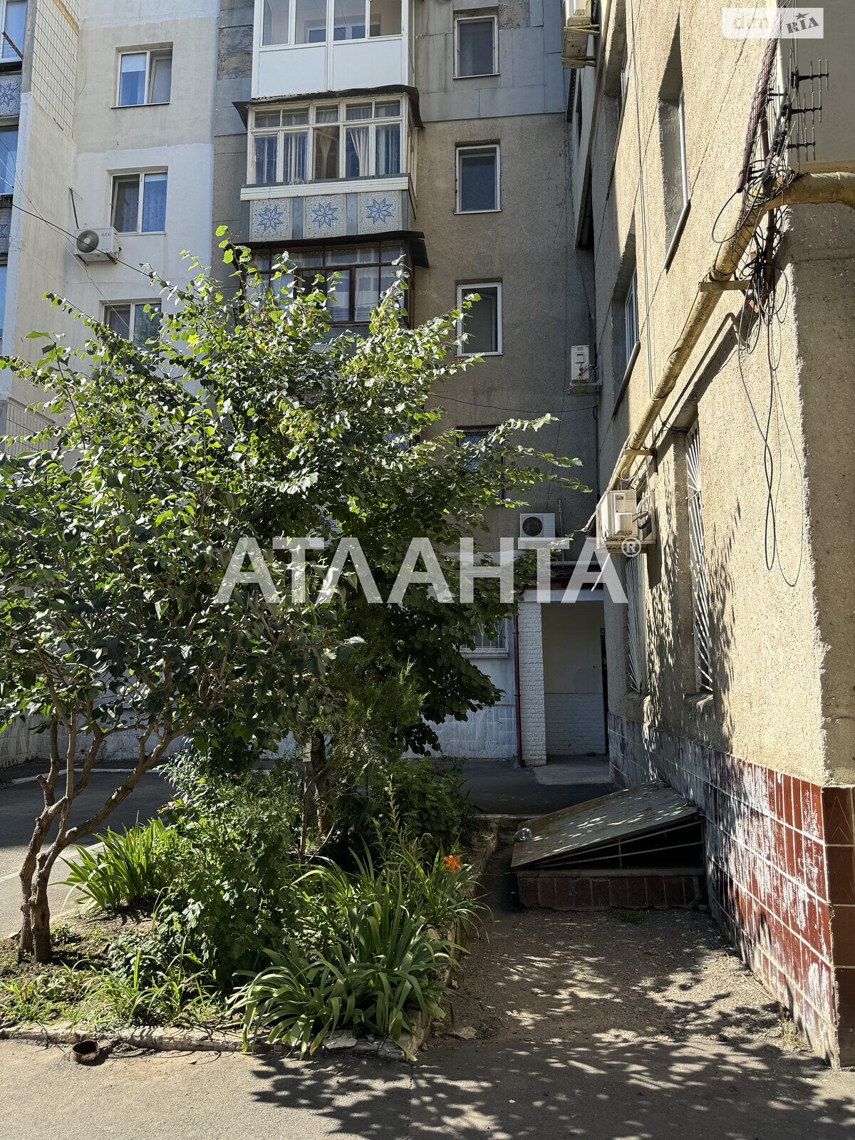 Продажа двухкомнатной квартиры в Одессе, на дор. Фонтанская, район Ближние Мельницы фото 1 Продажа двухкомнатной квартиры в Одессе, на дор. Фонтанская, район Ближние Мельницы фото 1