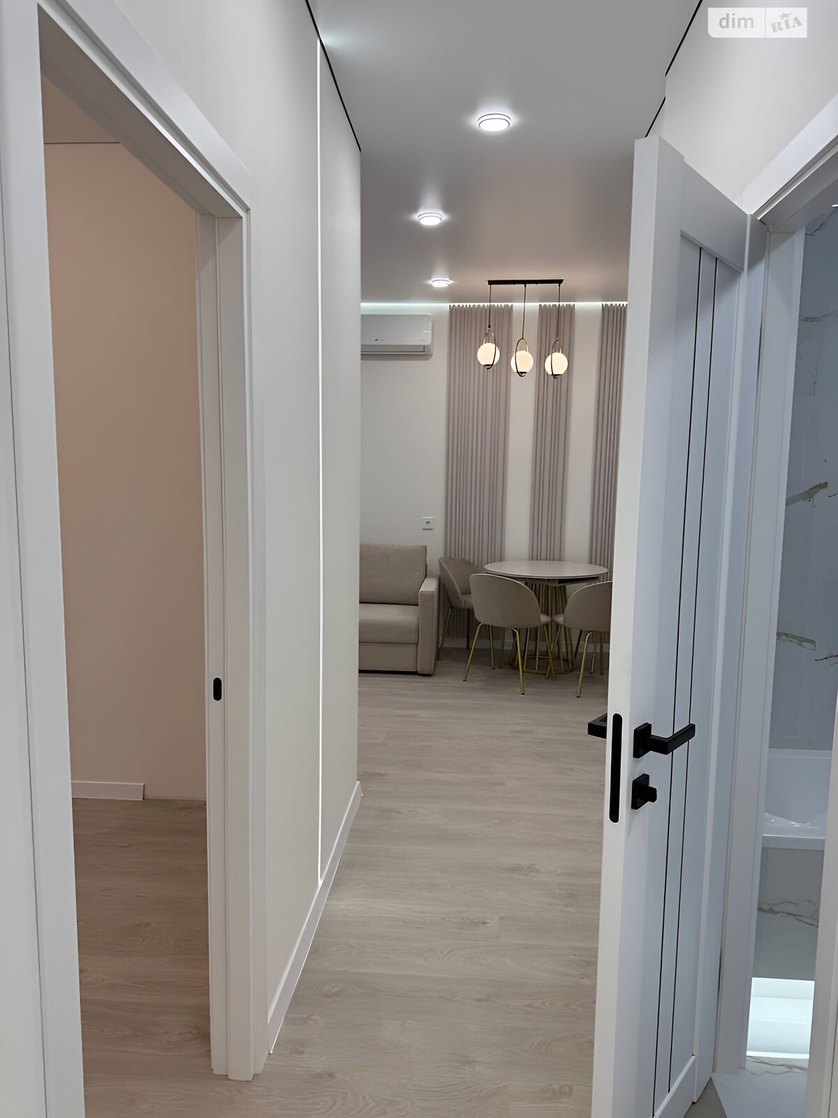 Продаж однокімнатної квартири в Одесі, на вул. Краснова 3 корпус 61, район Ближні Млини фото 1 Продаж однокімнатної квартири в Одесі, на вул. Краснова 3 корпус 61, район Ближні Млини фото 1