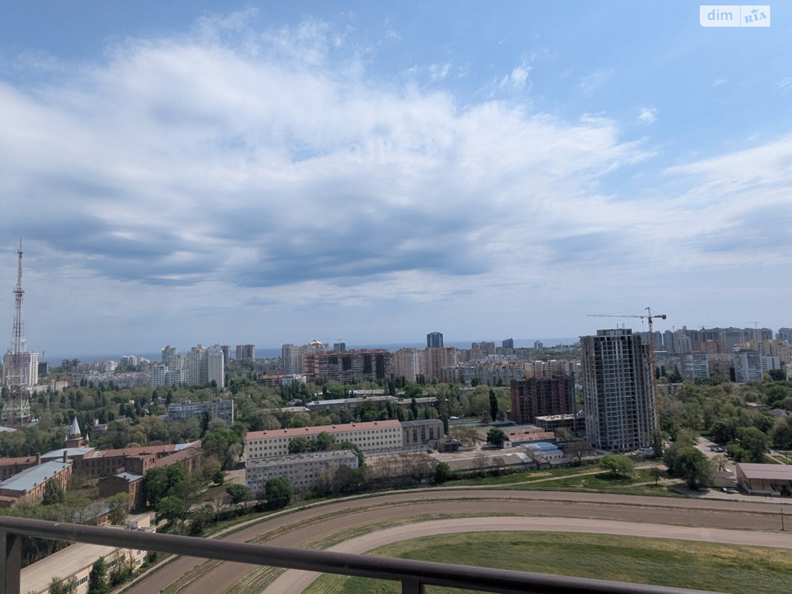 Продажа трехкомнатной квартиры в Одессе, на ул. Краснова 3 корпус 60, район Ближние Мельницы фото 1 Продажа трехкомнатной квартиры в Одессе, на ул. Краснова 3 корпус 60, район Ближние Мельницы фото 1