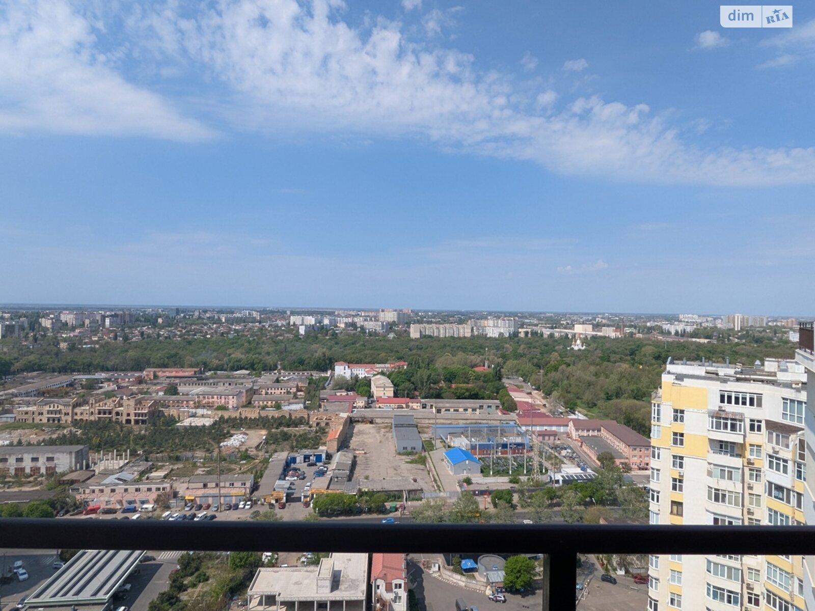 Продажа трехкомнатной квартиры в Одессе, на ул. Краснова 3 корпус 60, район Ближние Мельницы фото 1 Продажа трехкомнатной квартиры в Одессе, на ул. Краснова 3 корпус 60, район Ближние Мельницы фото 1