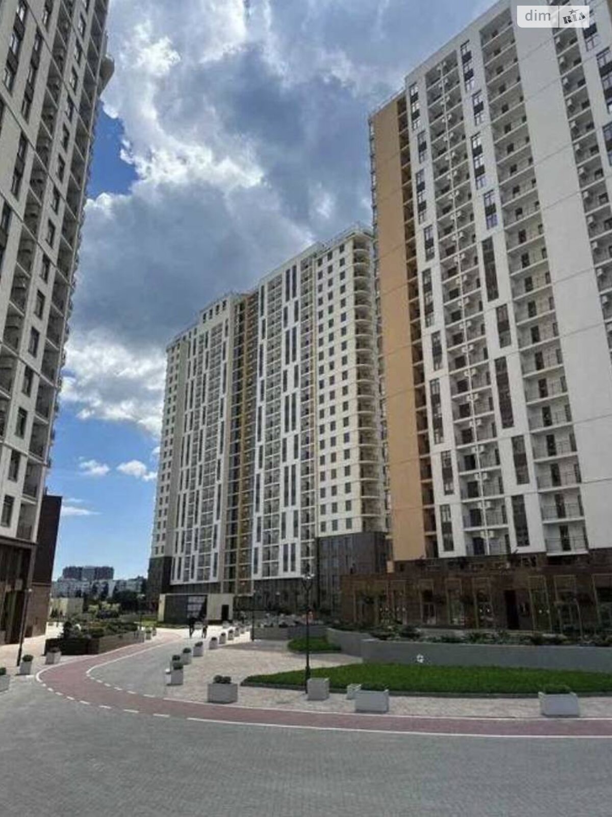 Продажа трехкомнатной квартиры в Одессе, на ул. Краснова 3 корпус 66, район Ближние Мельницы фото 1 Продажа трехкомнатной квартиры в Одессе, на ул. Краснова 3 корпус 66, район Ближние Мельницы фото 1