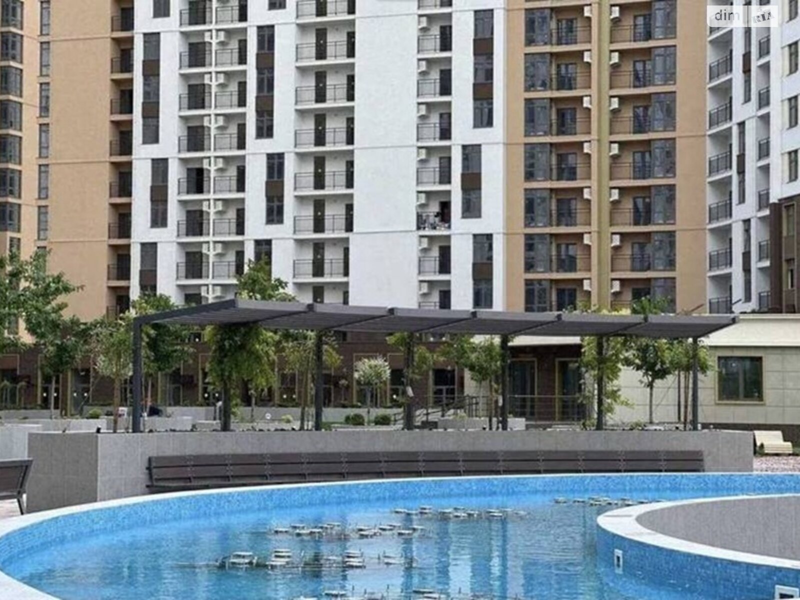 Продажа трехкомнатной квартиры в Одессе, на ул. Краснова 3 корпус 66, район Ближние Мельницы фото 1 Продажа трехкомнатной квартиры в Одессе, на ул. Краснова 3 корпус 66, район Ближние Мельницы фото 1