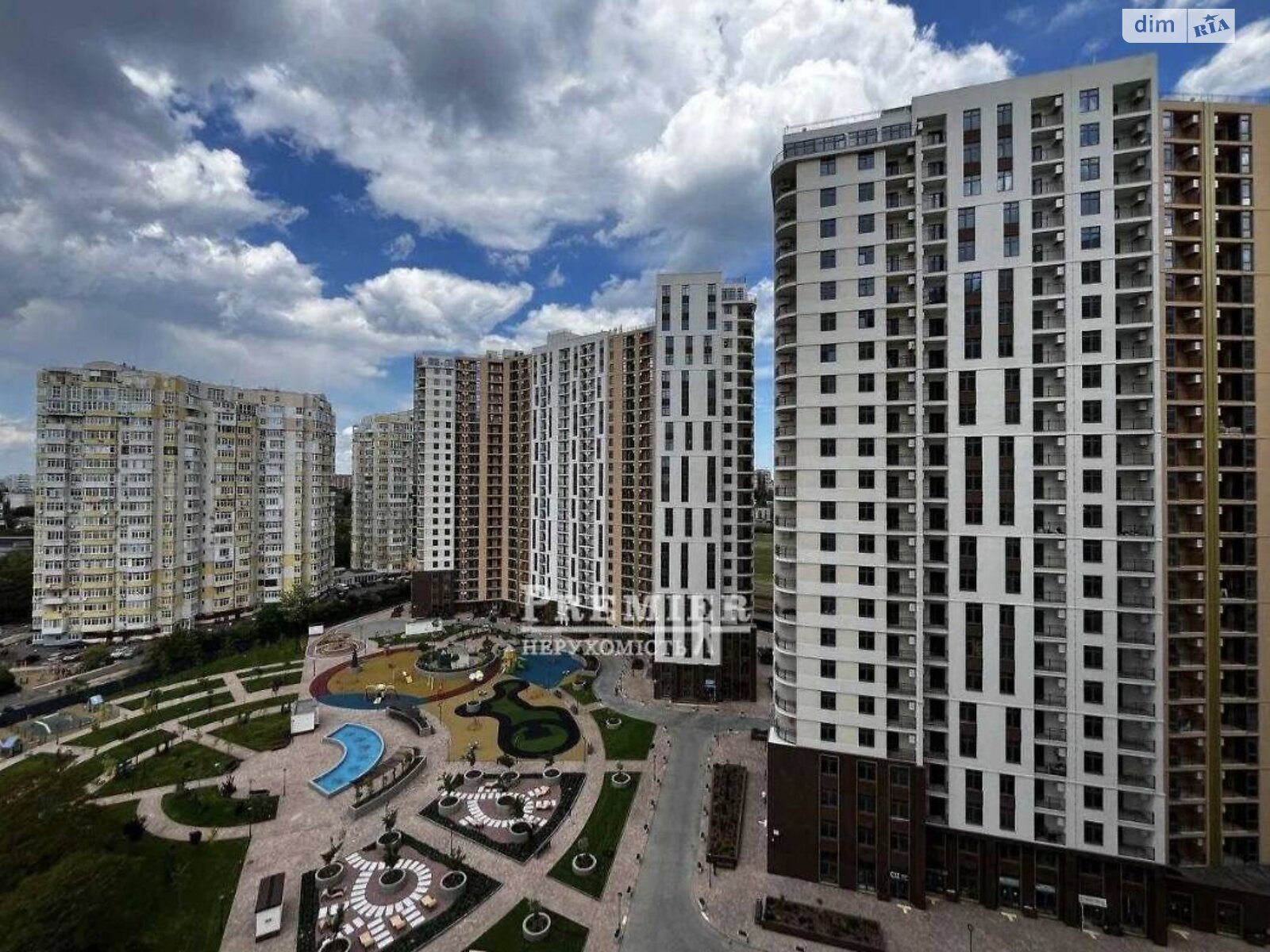 Продажа трехкомнатной квартиры в Одессе, на ул. Краснова, район Ближние Мельницы фото 1 Продажа трехкомнатной квартиры в Одессе, на ул. Краснова, район Ближние Мельницы фото 1