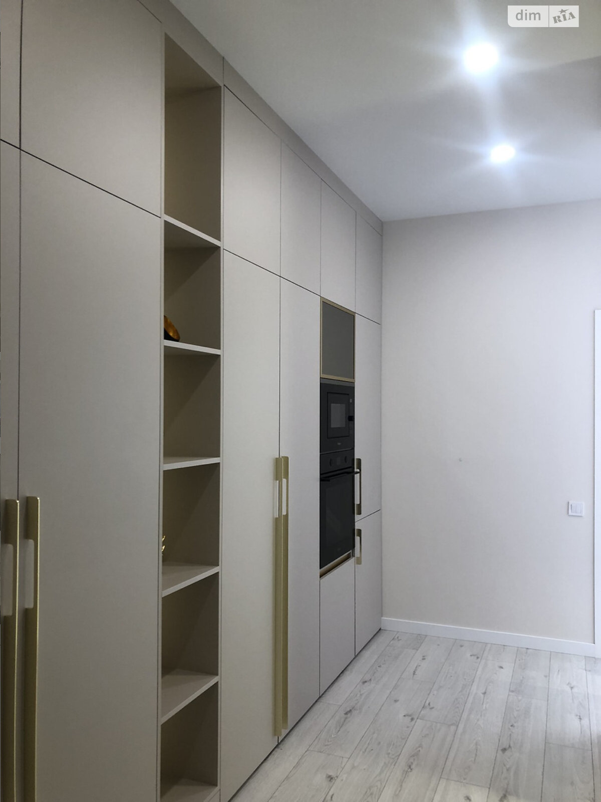 Продажа однокомнатной квартиры в Одессе, на ул. Краснова 3/60, район Ближние Мельницы фото 1