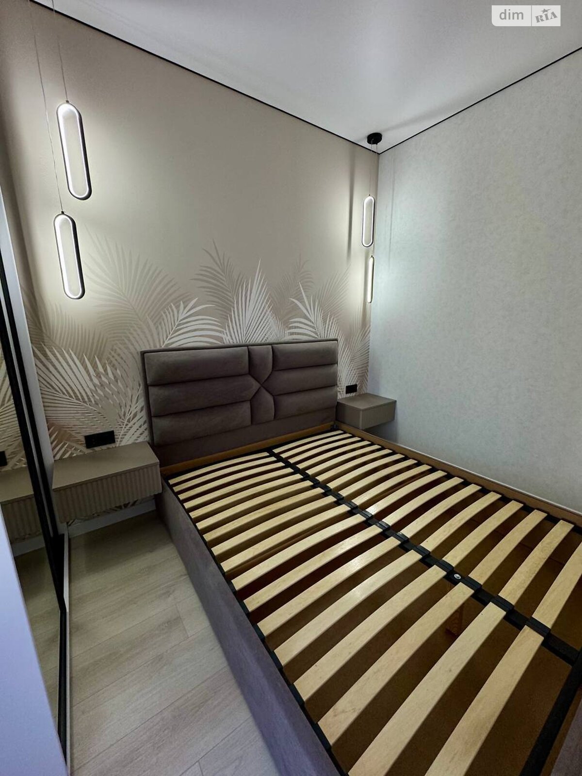 Продаж трикімнатної квартири в Одесі, на вул. Краснова 3 корпус 65, район Ближні Млини фото 1