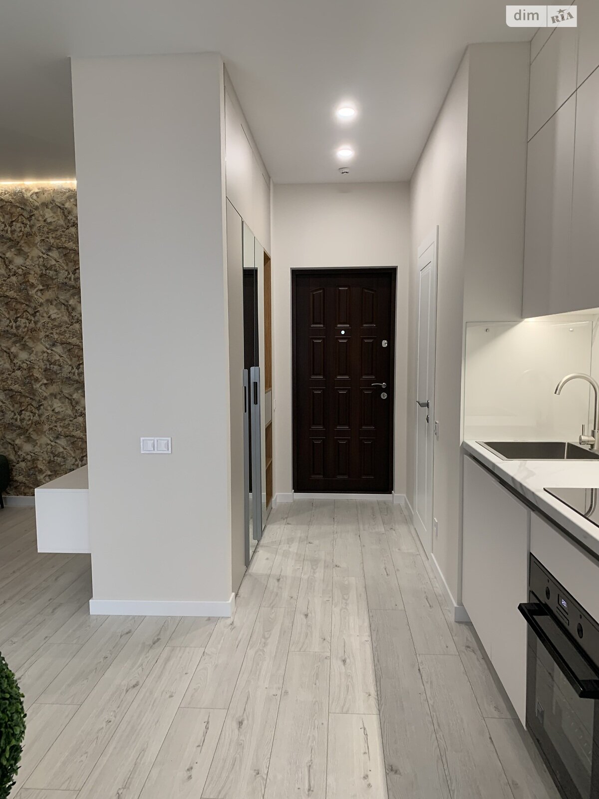 Продаж однокімнатної квартири в Одесі, на вул. Краснова, район Ближні Млини фото 1