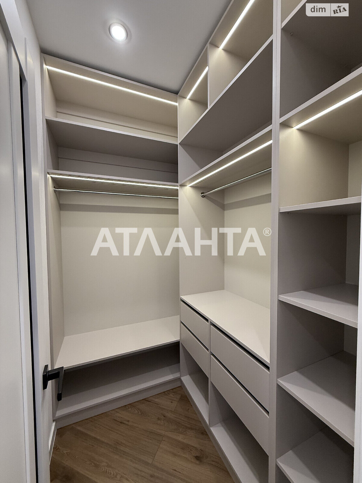 Продажа двухкомнатной квартиры в Одессе, на ул. Краснова, район Ближние Мельницы фото 1