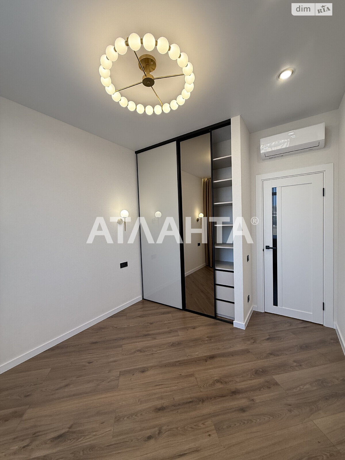 Продажа двухкомнатной квартиры в Одессе, на ул. Краснова, район Ближние Мельницы фото 1