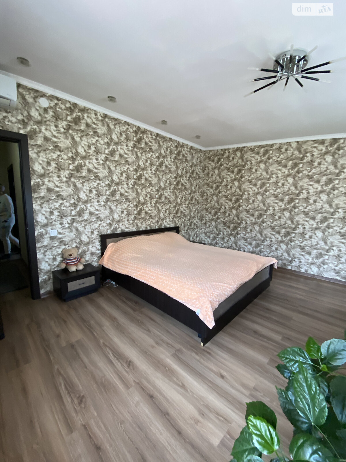 Продажа трехкомнатной квартиры в Одессе, на ул. Люстдорфская дорога 27, район Ближние Мельницы фото 1 Продажа трехкомнатной квартиры в Одессе, на ул. Люстдорфская дорога 27, район Ближние Мельницы фото 1