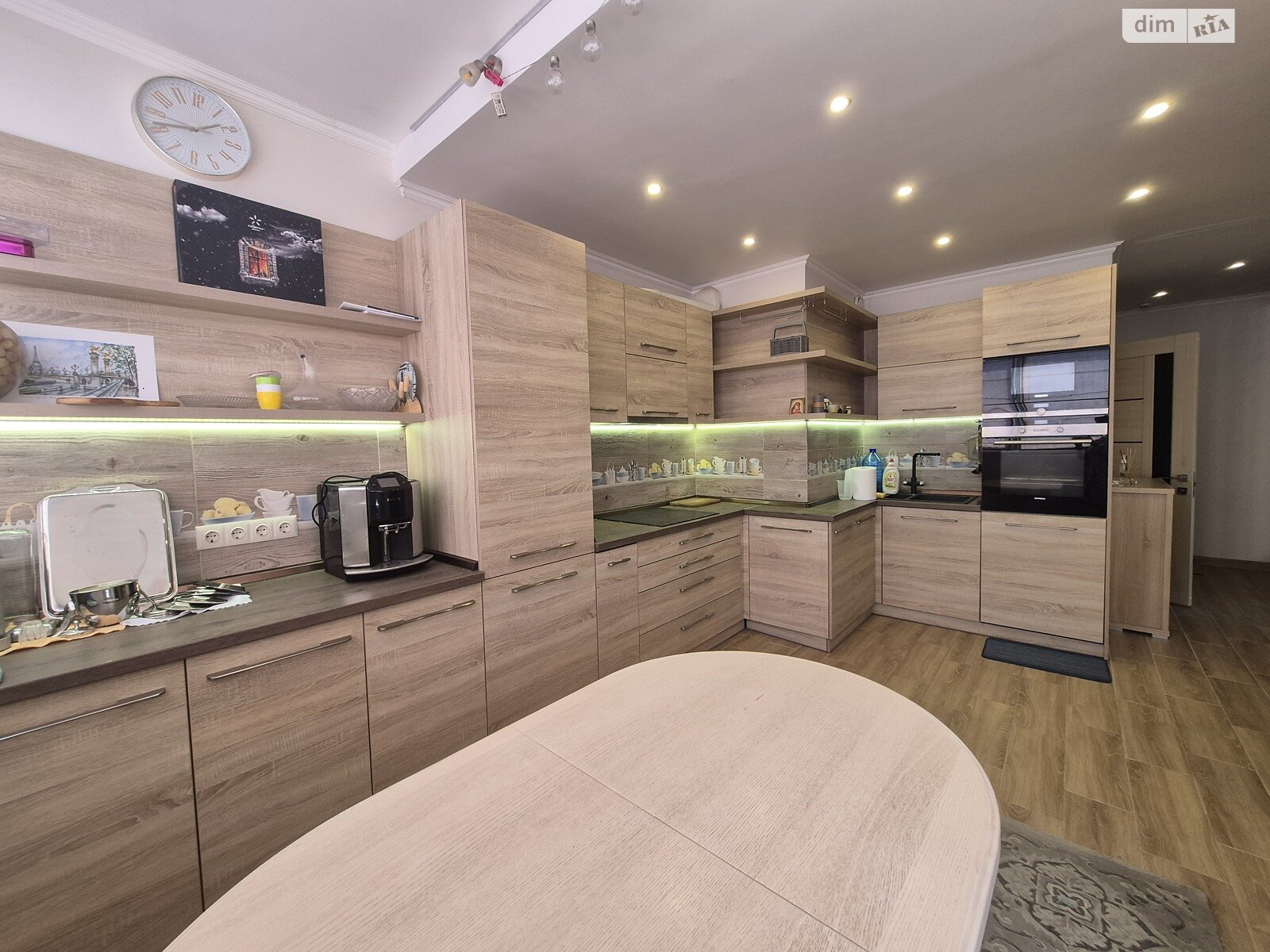 Продажа двухкомнатной квартиры в Одессе, на ул. Шота Руставели, район Хаджибейский фото 1 Продажа двухкомнатной квартиры в Одессе, на ул. Шота Руставели, район Хаджибейский фото 1