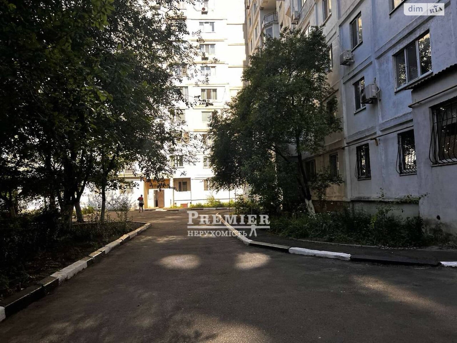 Продажа трехкомнатной квартиры в Одессе, на ул. Скворцова 2, район Хаджибейский фото 1 Продажа трехкомнатной квартиры в Одессе, на ул. Скворцова 2, район Хаджибейский фото 1