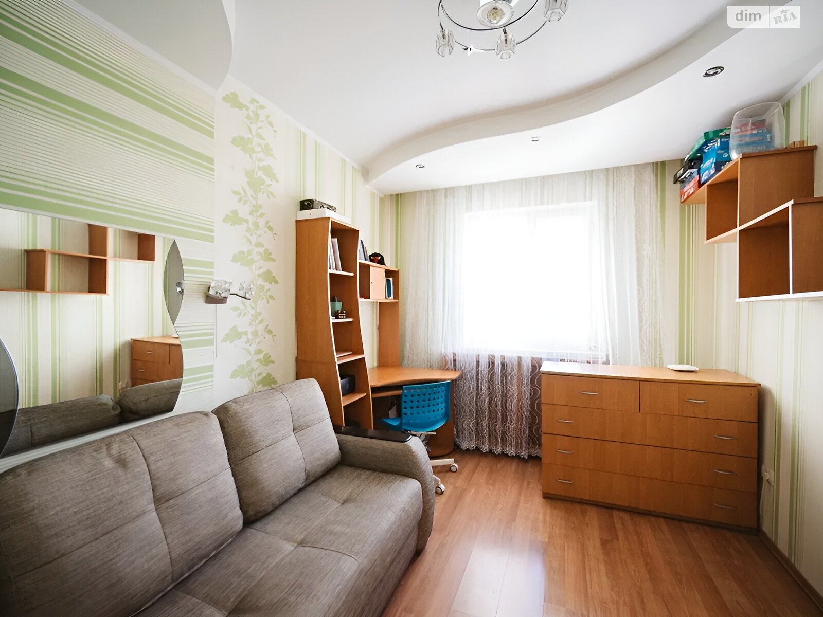 Продаж трикімнатної квартири в Одесі, на вул. Скворцова, район Ближні Млини фото 1 Продаж трикімнатної квартири в Одесі, на вул. Скворцова, район Ближні Млини фото 1