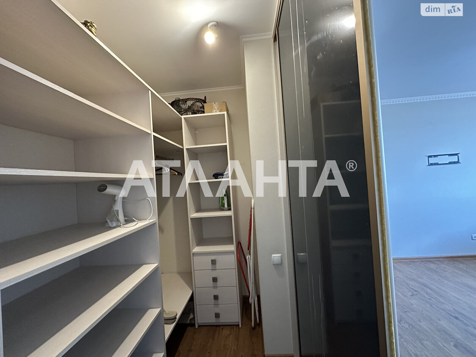 Продажа однокомнатной квартиры в Одессе, на ул. Якова Бреуса, район Ближние Мельницы фото 1 Продажа однокомнатной квартиры в Одессе, на ул. Якова Бреуса, район Ближние Мельницы фото 1
