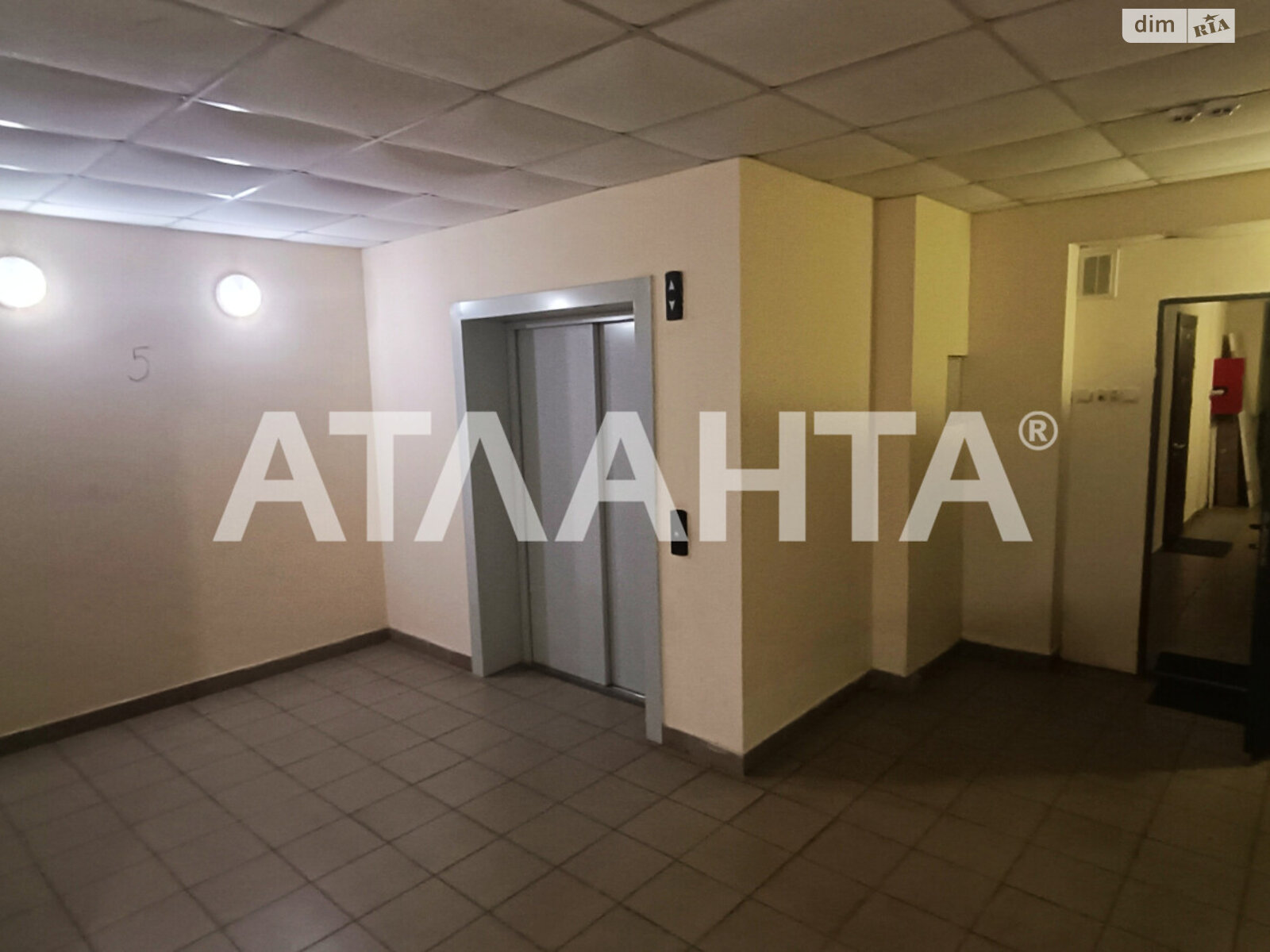 Продажа однокомнатной квартиры в Одессе, на ул. Якова Бреуса, район Ближние Мельницы фото 1 Продажа однокомнатной квартиры в Одессе, на ул. Якова Бреуса, район Ближние Мельницы фото 1