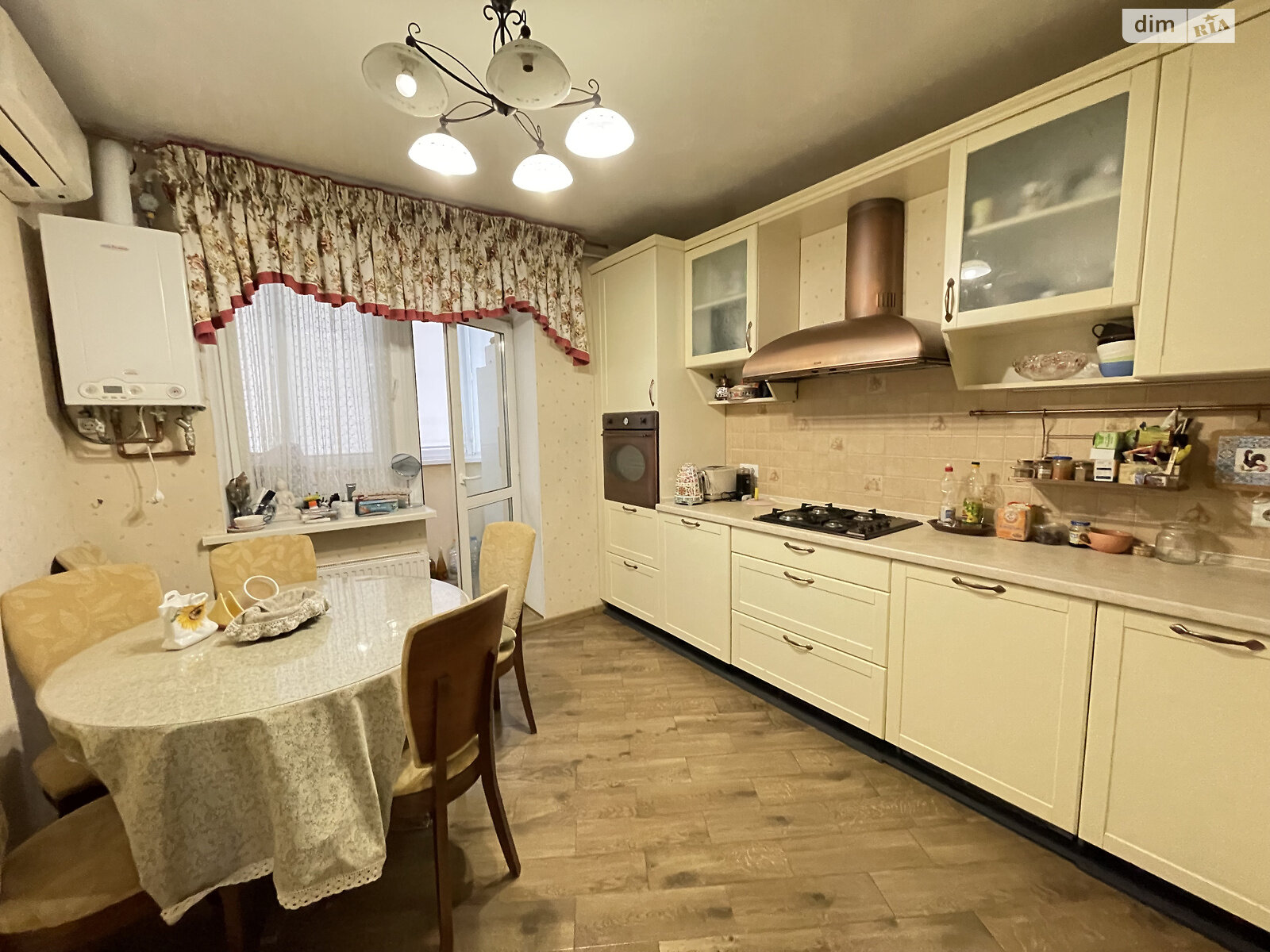 Продажа трехкомнатной квартиры в Одессе, на ул. Якова Бреуса 61 корпус 9, район Ближние Мельницы фото 1 Продажа трехкомнатной квартиры в Одессе, на ул. Якова Бреуса 61 корпус 9, район Ближние Мельницы фото 1