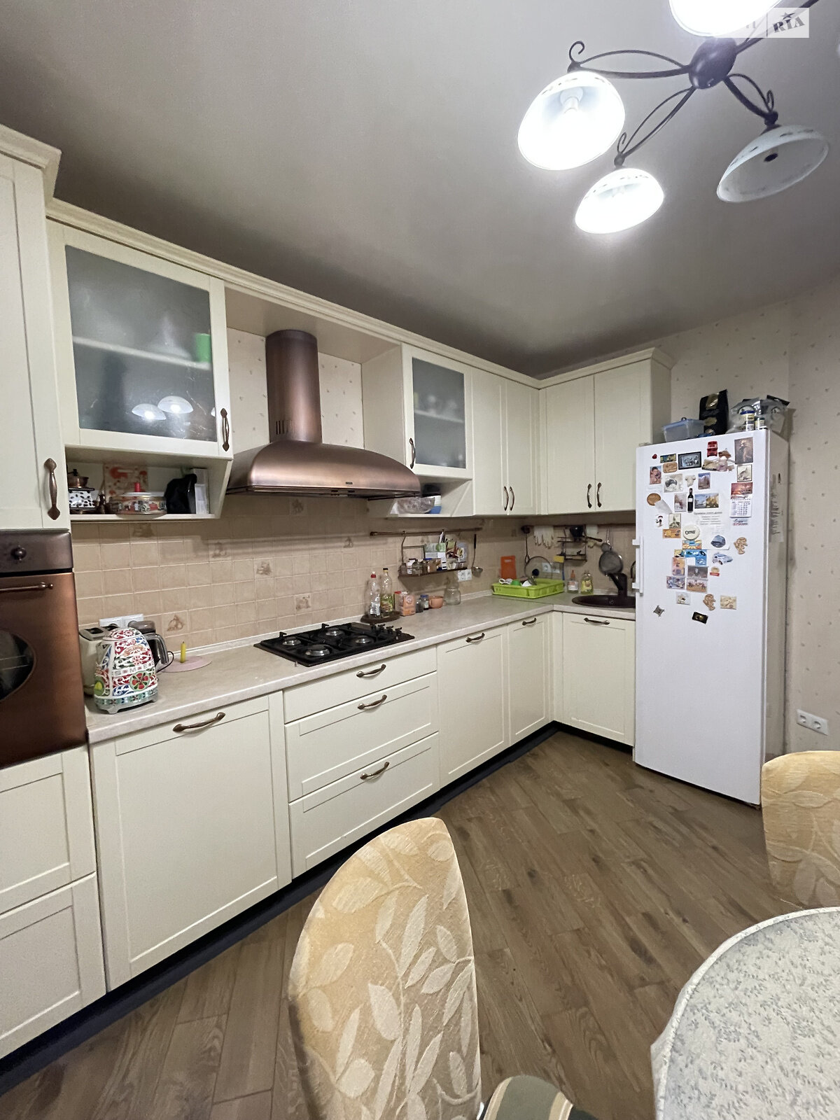 Продажа трехкомнатной квартиры в Одессе, на ул. Якова Бреуса 61 корпус 9, район Ближние Мельницы фото 1 Продажа трехкомнатной квартиры в Одессе, на ул. Якова Бреуса 61 корпус 9, район Ближние Мельницы фото 1